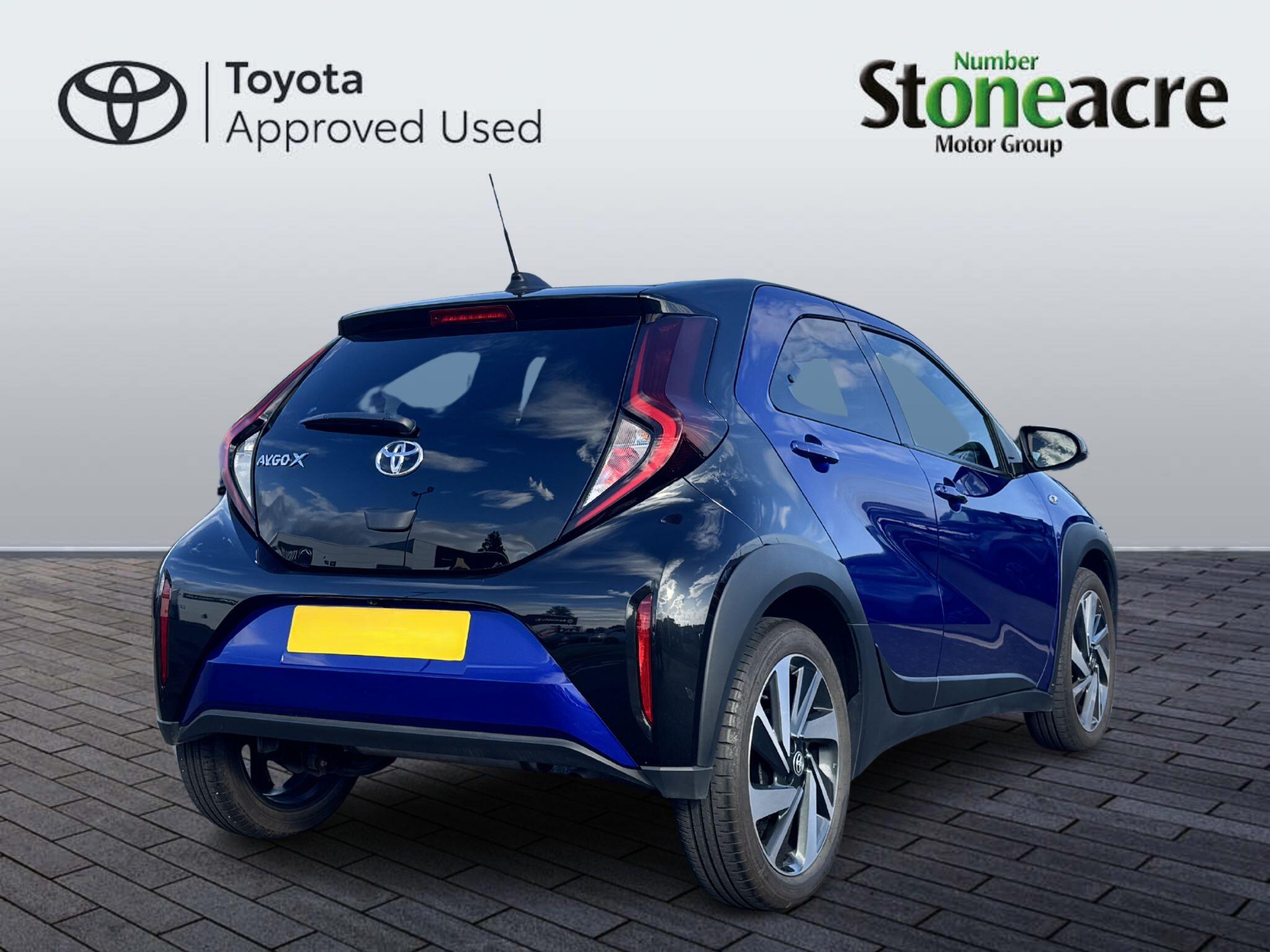 Toyota Aygo X 1.0 VVT-i Edge 5dr NU75HOA Image 3