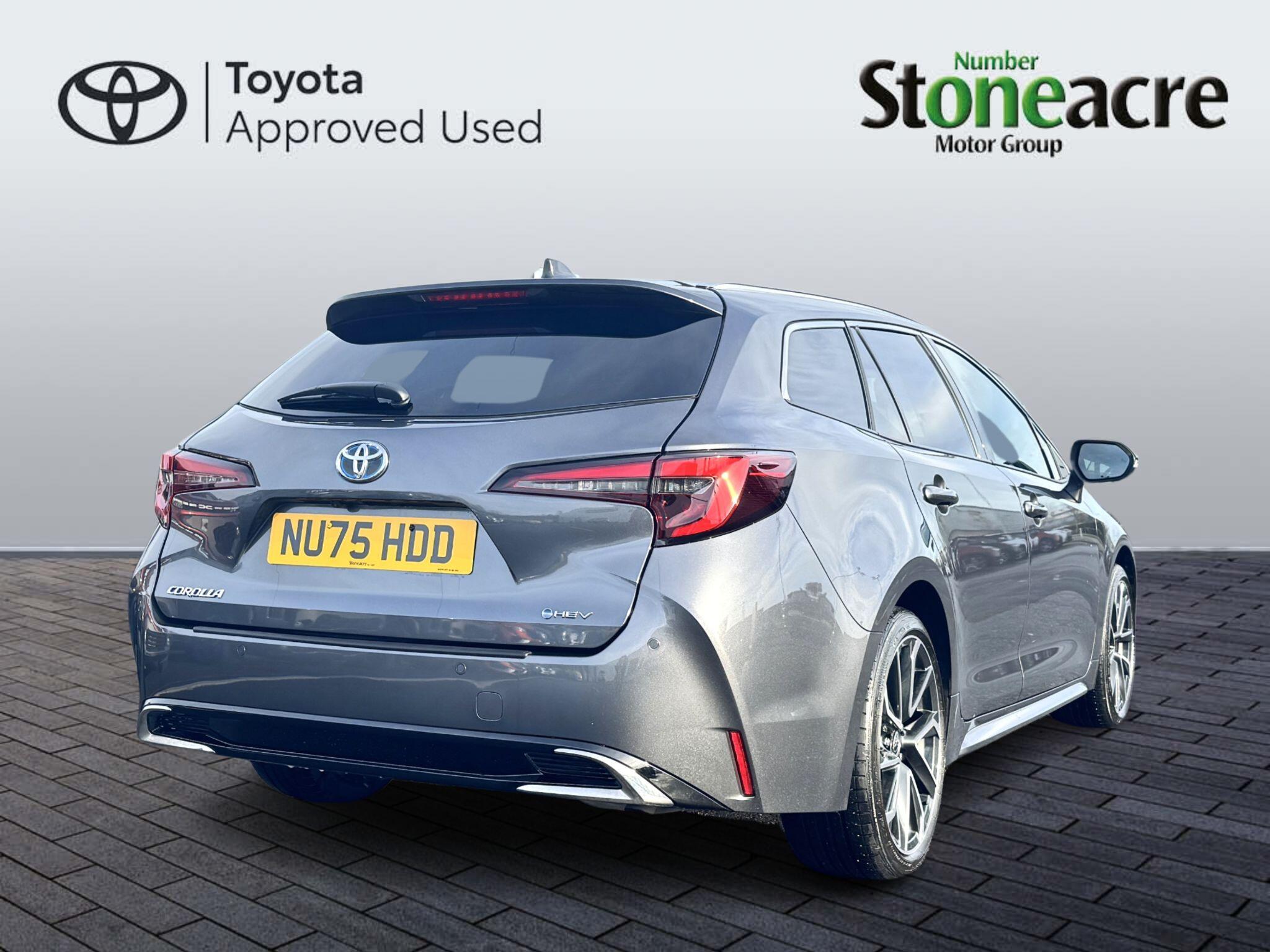 Toyota Corolla Touring Sports 2.0 VVT-h Excel Touring Sports CVT Euro 6 (s/s) 5dr NU75HDD Image 3