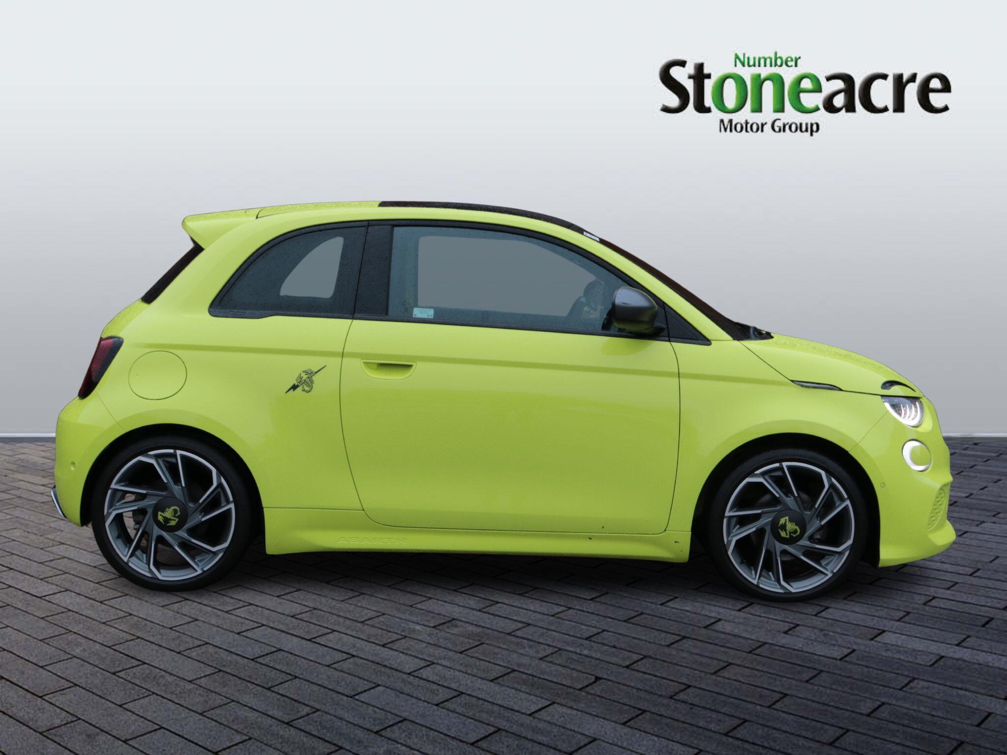 Abarth 500e 42kWh Auto 3dr DY73CWF Image 2