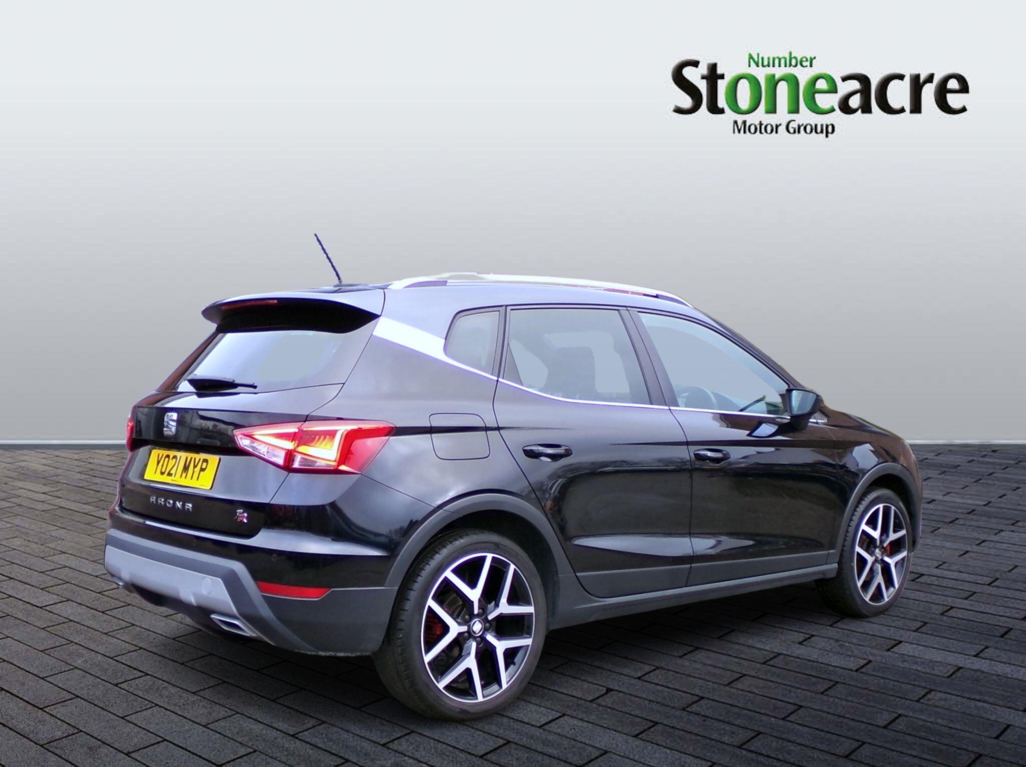 SEAT Arona 1.5 TSI EVO FR Red Edition DSG Euro 6 (s/s) 5dr YO21MYP Image 2