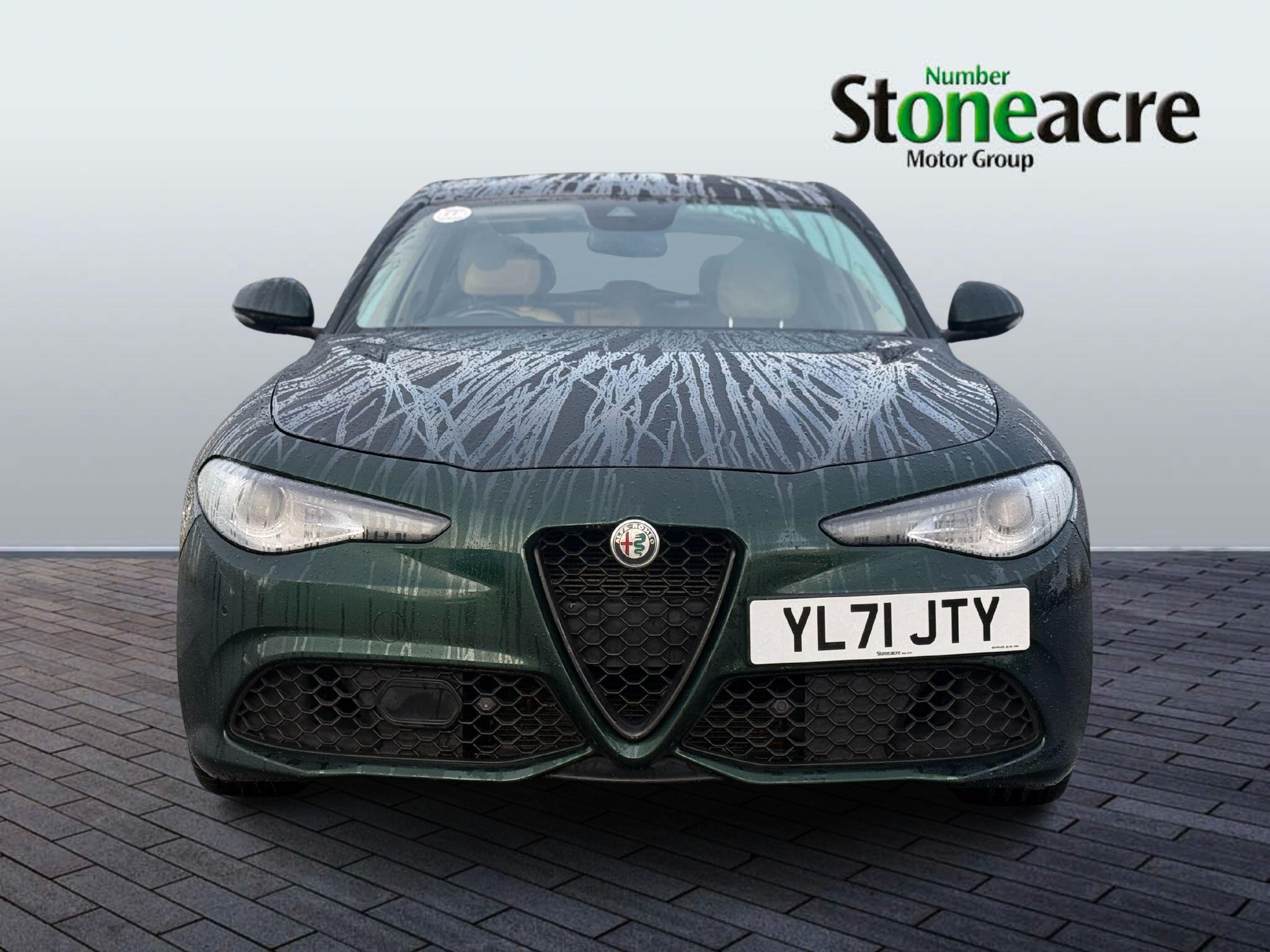 Alfa Romeo Giulia 2.0 TB 280 Veloce [Performance brake] 4dr Auto YL71JTY Image 2