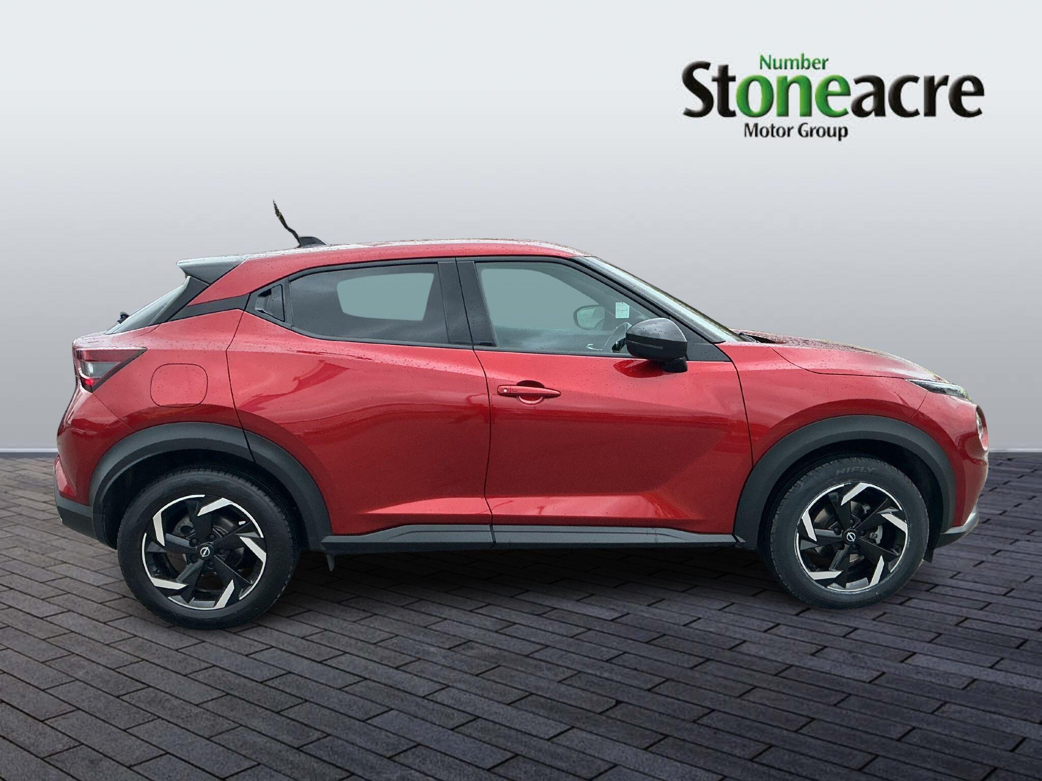Nissan Juke 1.0 DiG-T N-Connecta 5dr DCT FD22LJX Image 2