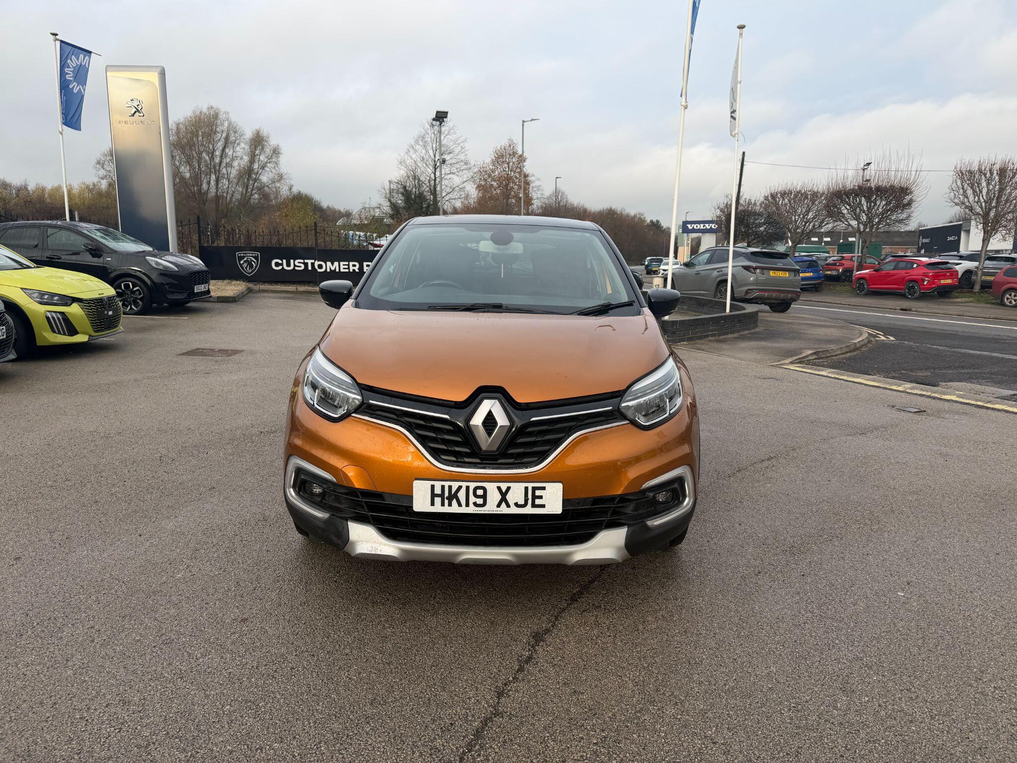 Renault Captur GT Line dCi 90 MY18 HK19XJE Image 2