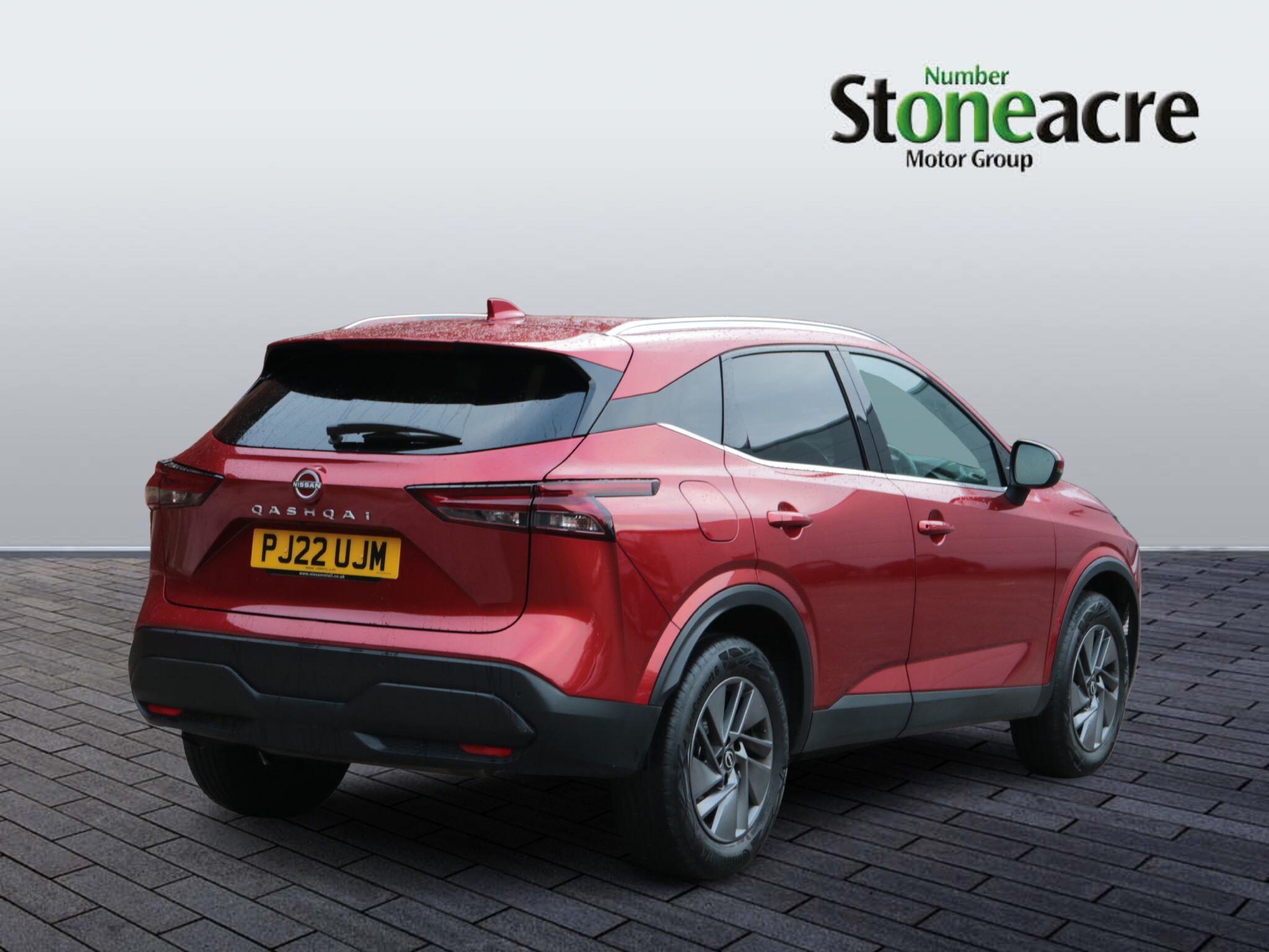 Nissan Qashqai 1.3 DIG-T MHEV Acenta Premium Euro 6 (s/s) 5dr PJ22UJM Image 3