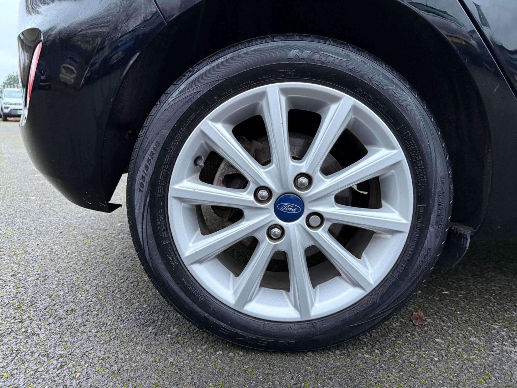 Ford Fiesta 1.5 TDCi Titanium Euro 6 (s/s) 5dr CE18AXY Image 2