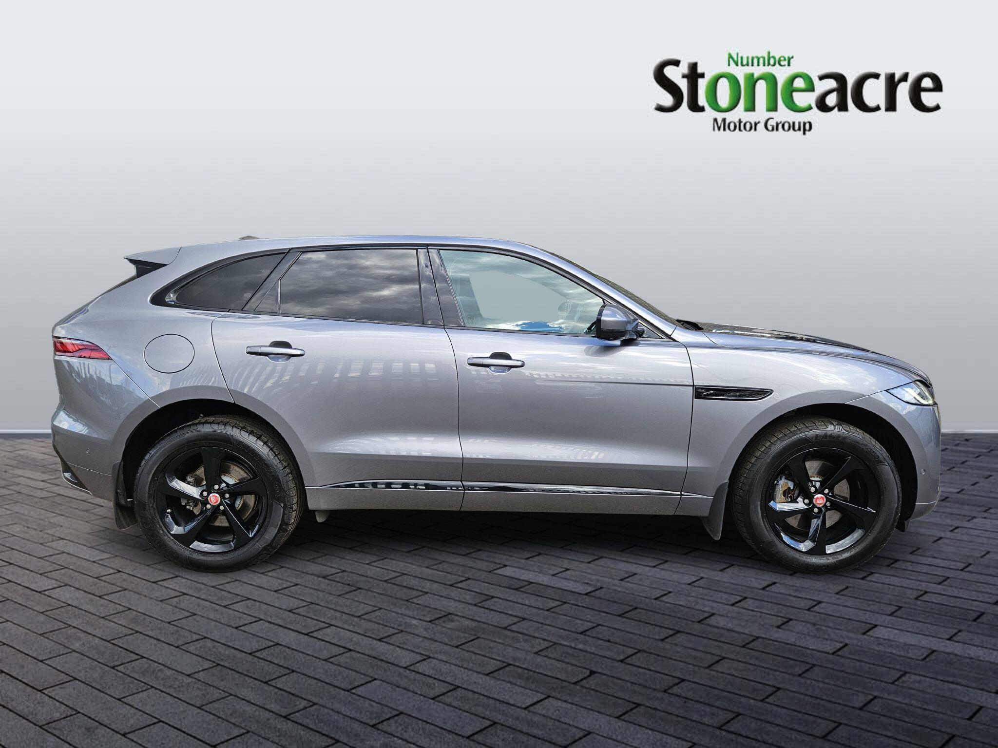 Jaguar F-Pace 2.0 D200 MHEV R-Dynamic S Auto AWD Euro 6 (s/s) 5dr PY70HCD Image 2