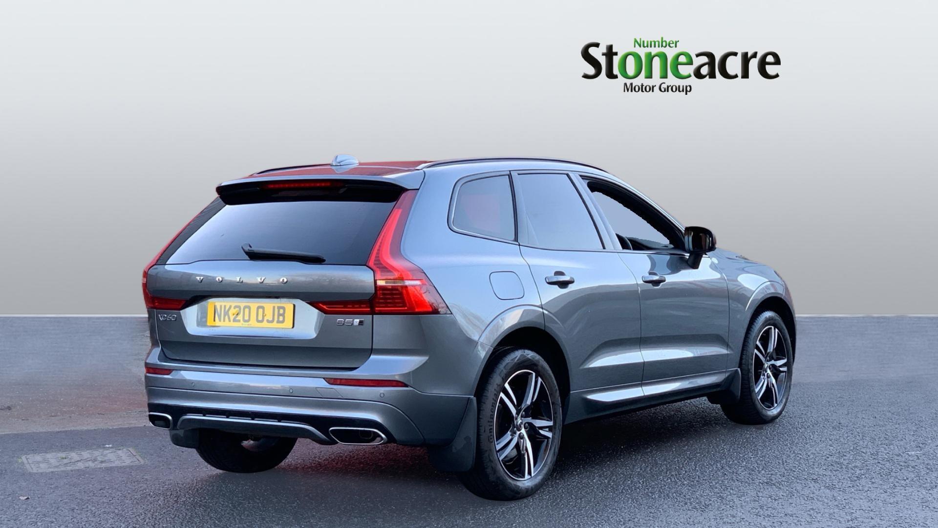 Volvo XC60 2.0 B5 MHEV R-Design Auto AWD Euro 6 (s/s) 5dr NK20OJB Image 2