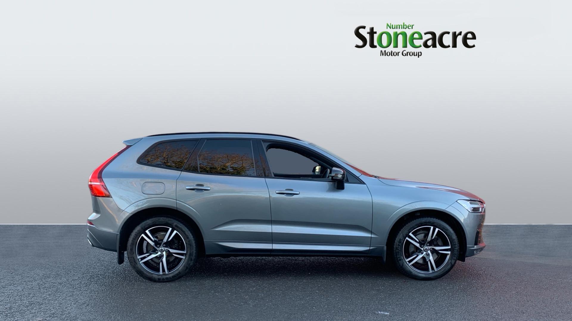 Volvo XC60 2.0 B5 MHEV R-Design Auto AWD Euro 6 (s/s) 5dr NK20OJB Image 3