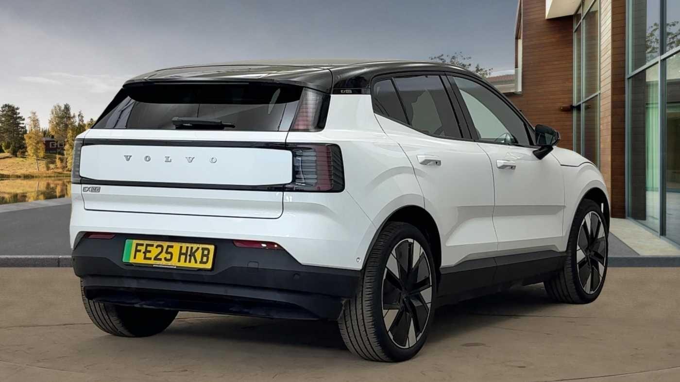 Volvo EX30 315kW Twin Motor Performance Ultra 69kWh 5dr Auto FE25HKB Image 3