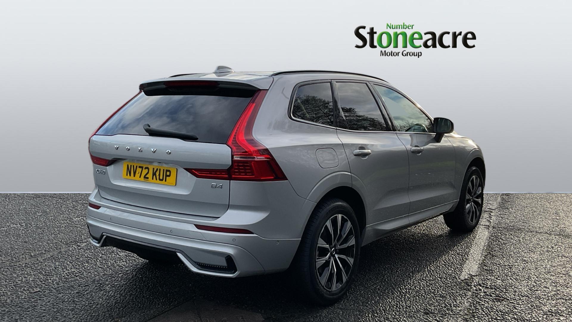 Volvo XC60 2.0 B4 MHEV Plus Auto Euro 6 (s/s) 5dr NV72KUP Image 2