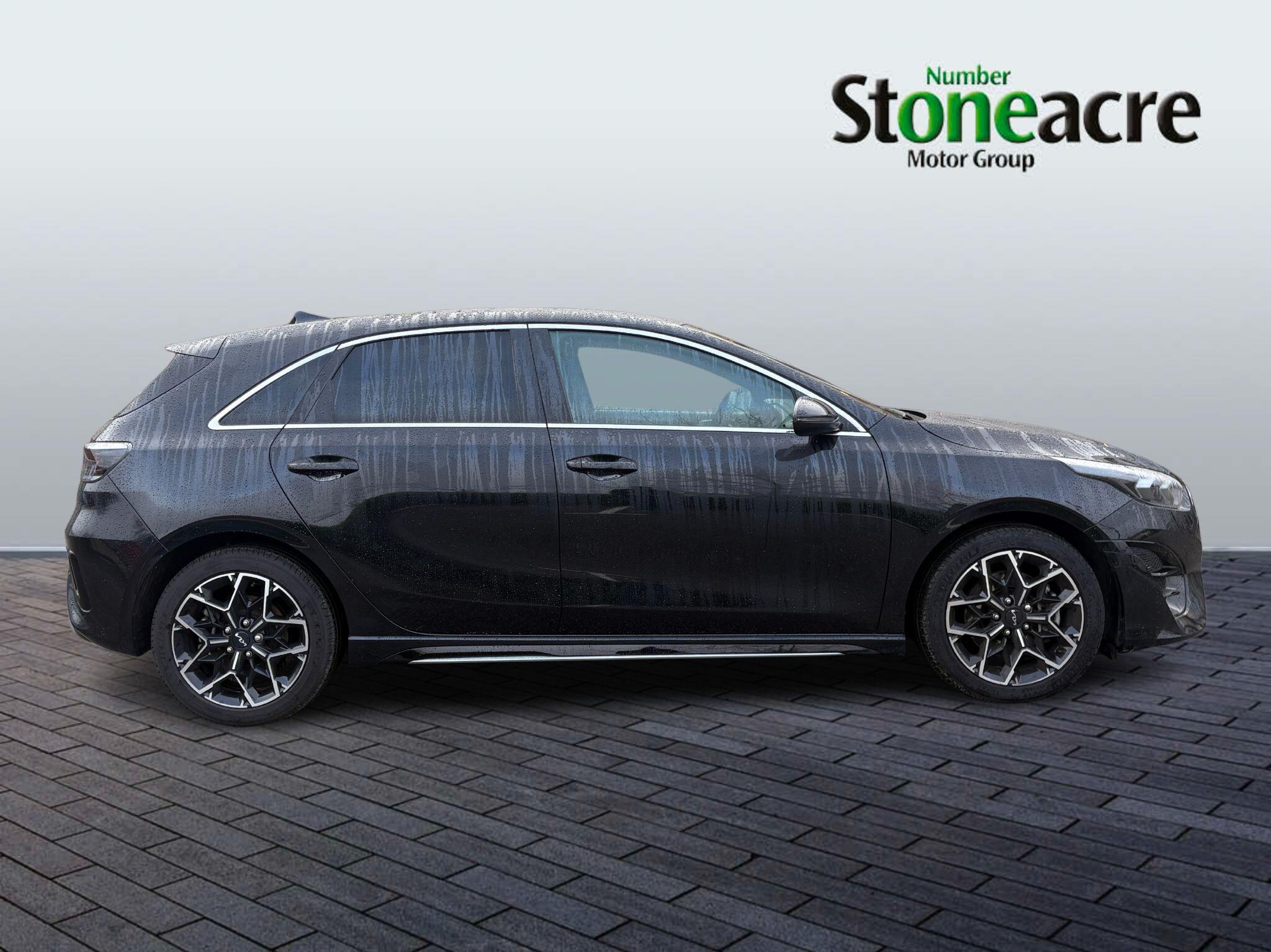 Kia Ceed 1.5 T-GDi GT-Line DCT Euro 6 (s/s) 5dr DL25TWA Image 2