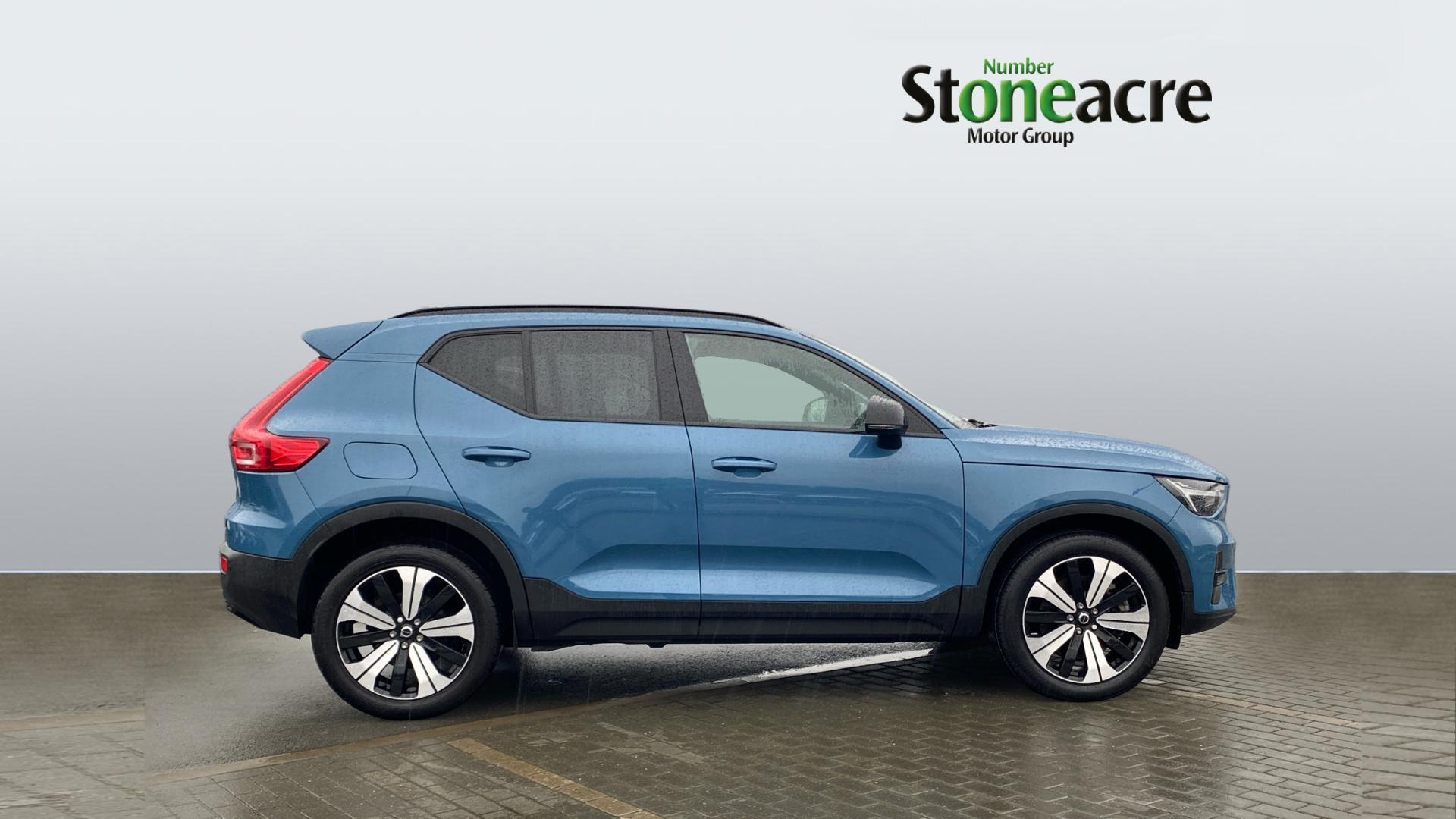 Volvo XC40 Recharge 1.5h T5 Recharge 10.7kWh Ultimate Dark SUV 5dr Petrol Plug-in Hybrid Auto Euro 6 (s/s) (262 ps) AU72LRZ Image 3