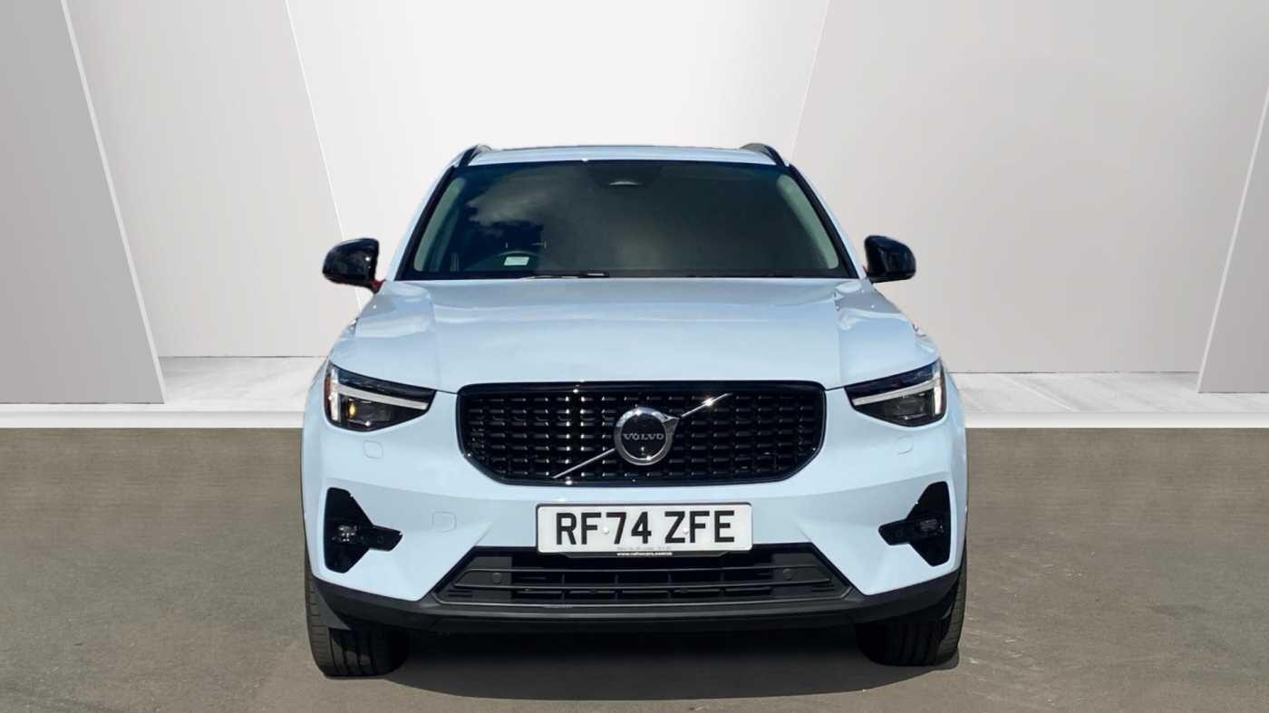 Volvo XC40 Image 2