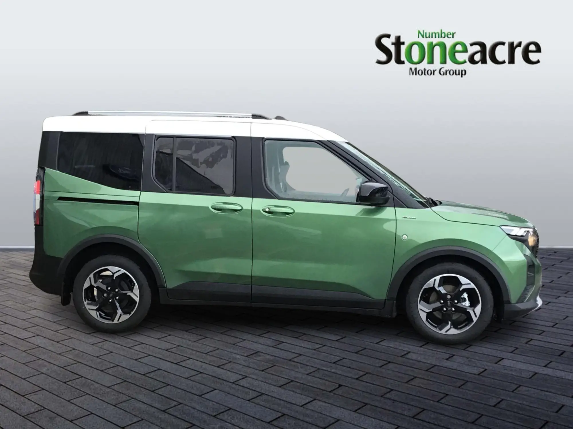 Ford Tourneo Courier Image 2