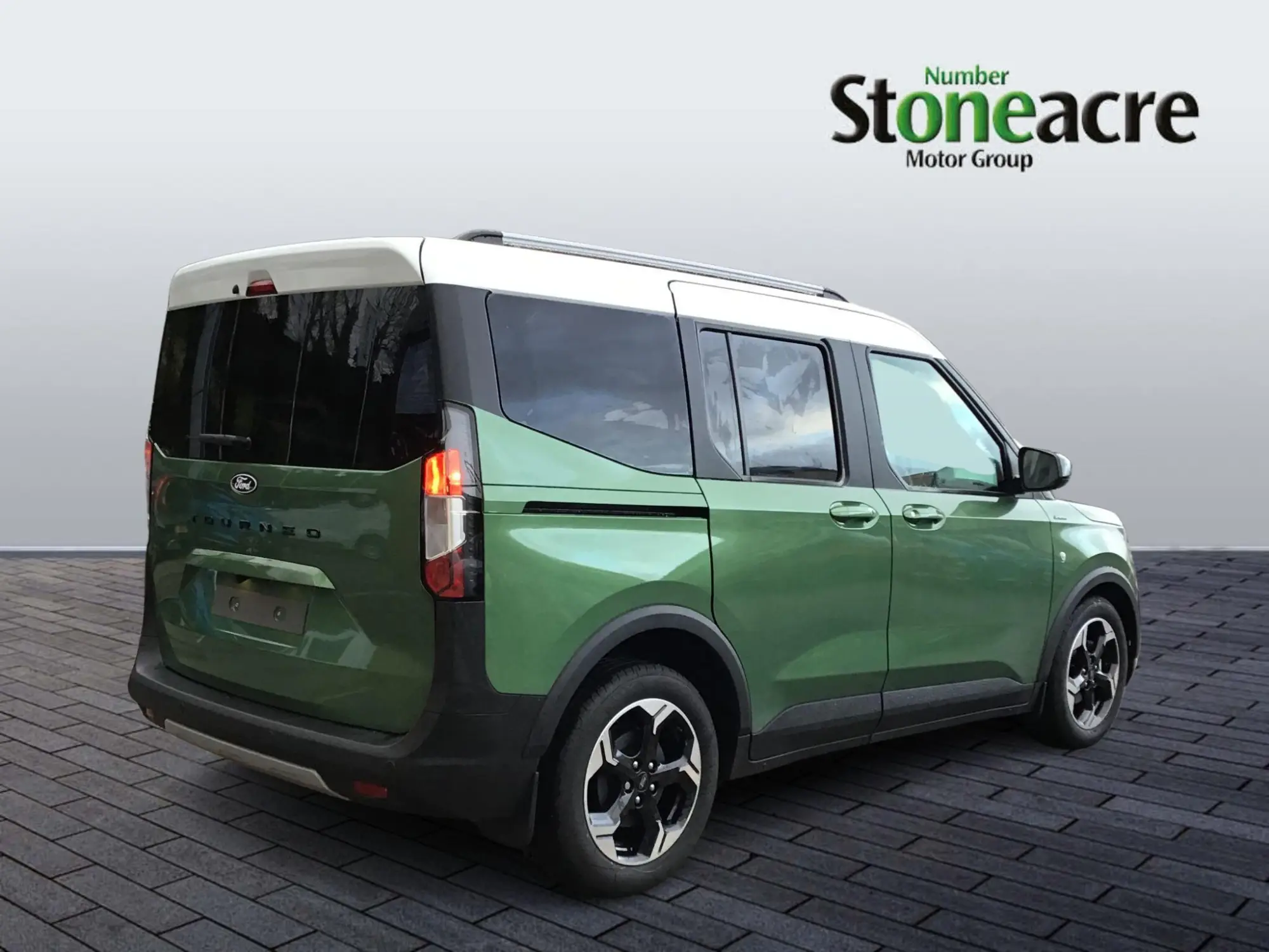 Ford Tourneo Courier Image 3