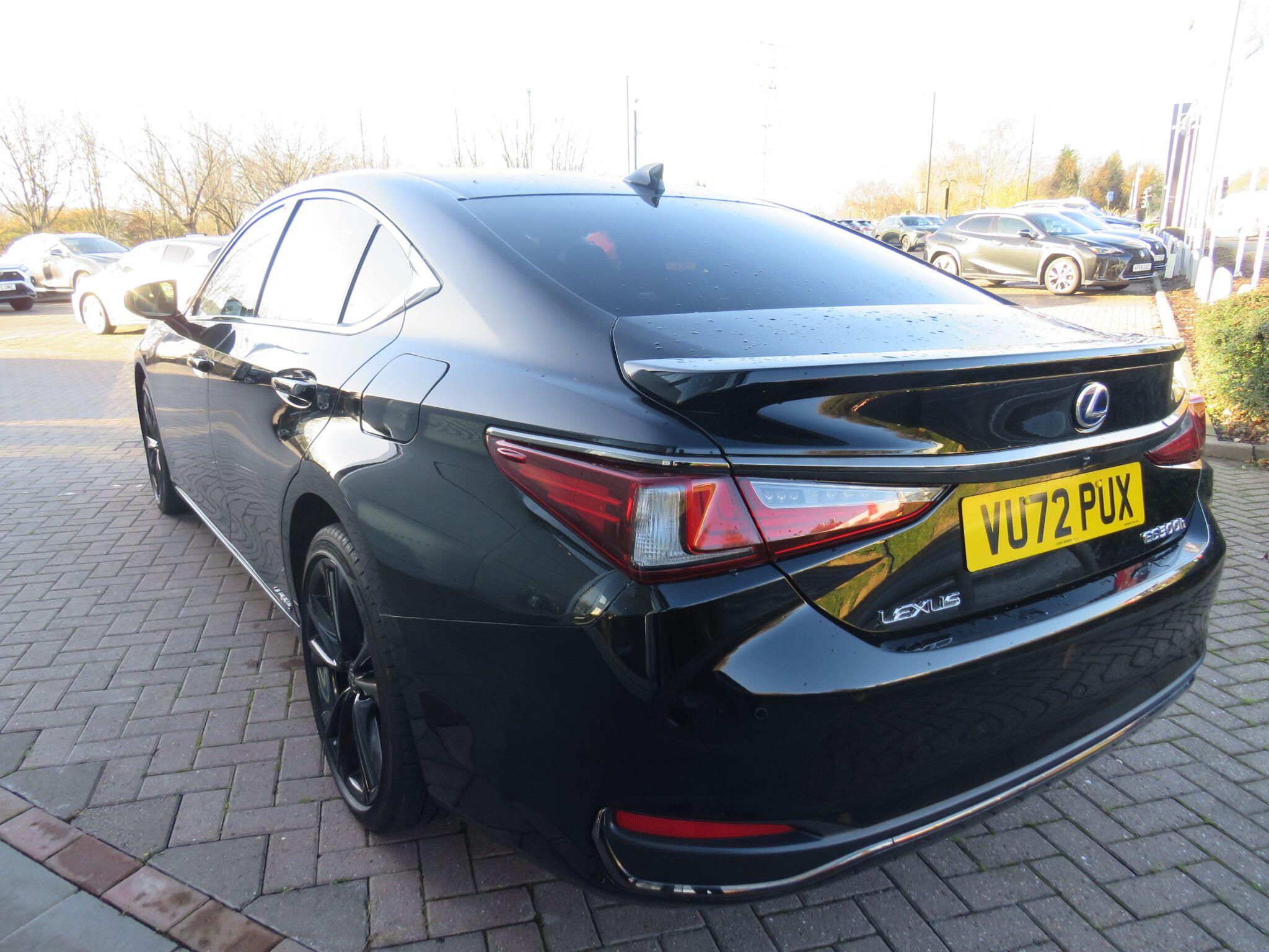 Lexus ES 300h 2.5 F-Sport 4dr CVT VU72PUX Image 3