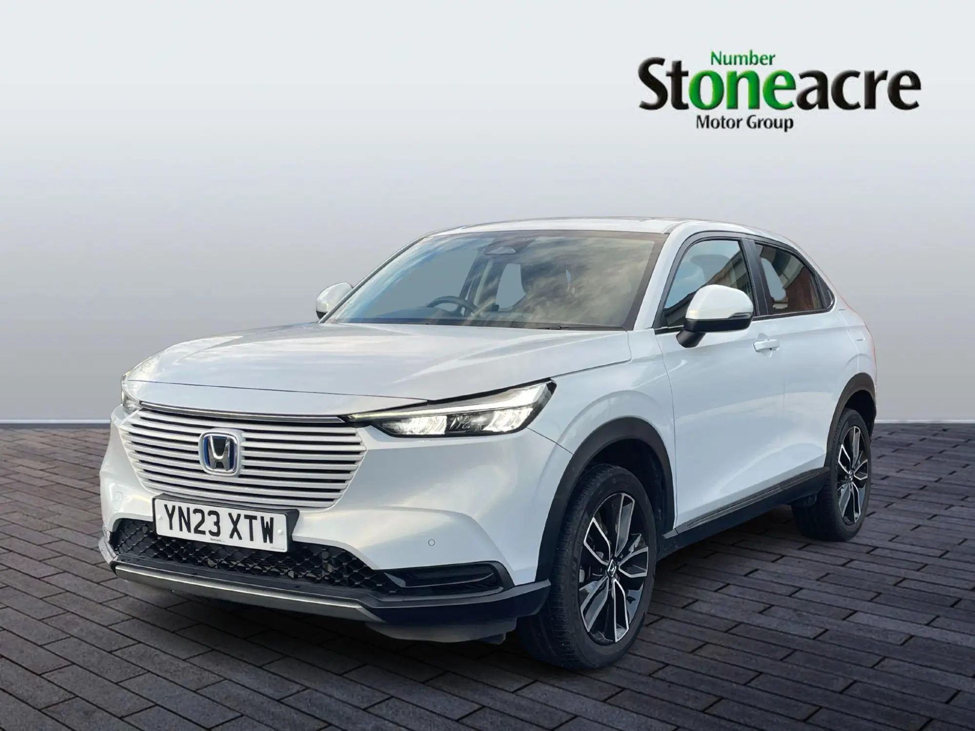 Honda HR-V Hybrid 1.5 h i-MMD Elegance CVT Euro 6 (s/s) 5dr YN23XTW Image 3