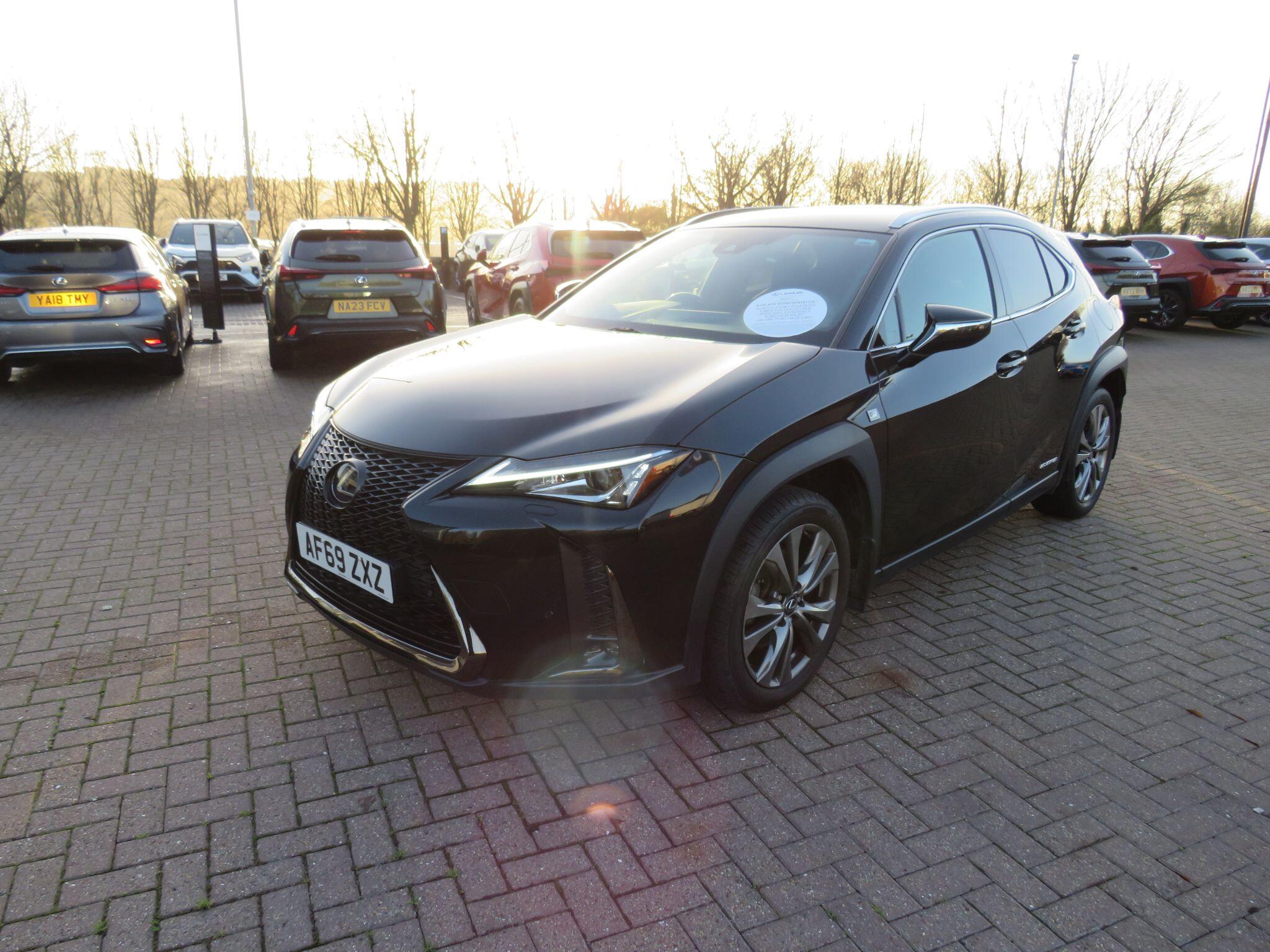Lexus UX Self-Charging Hybrid 250h 2.0 F-Sport 5dr CVT [Nav] AF69ZXZ Image 3