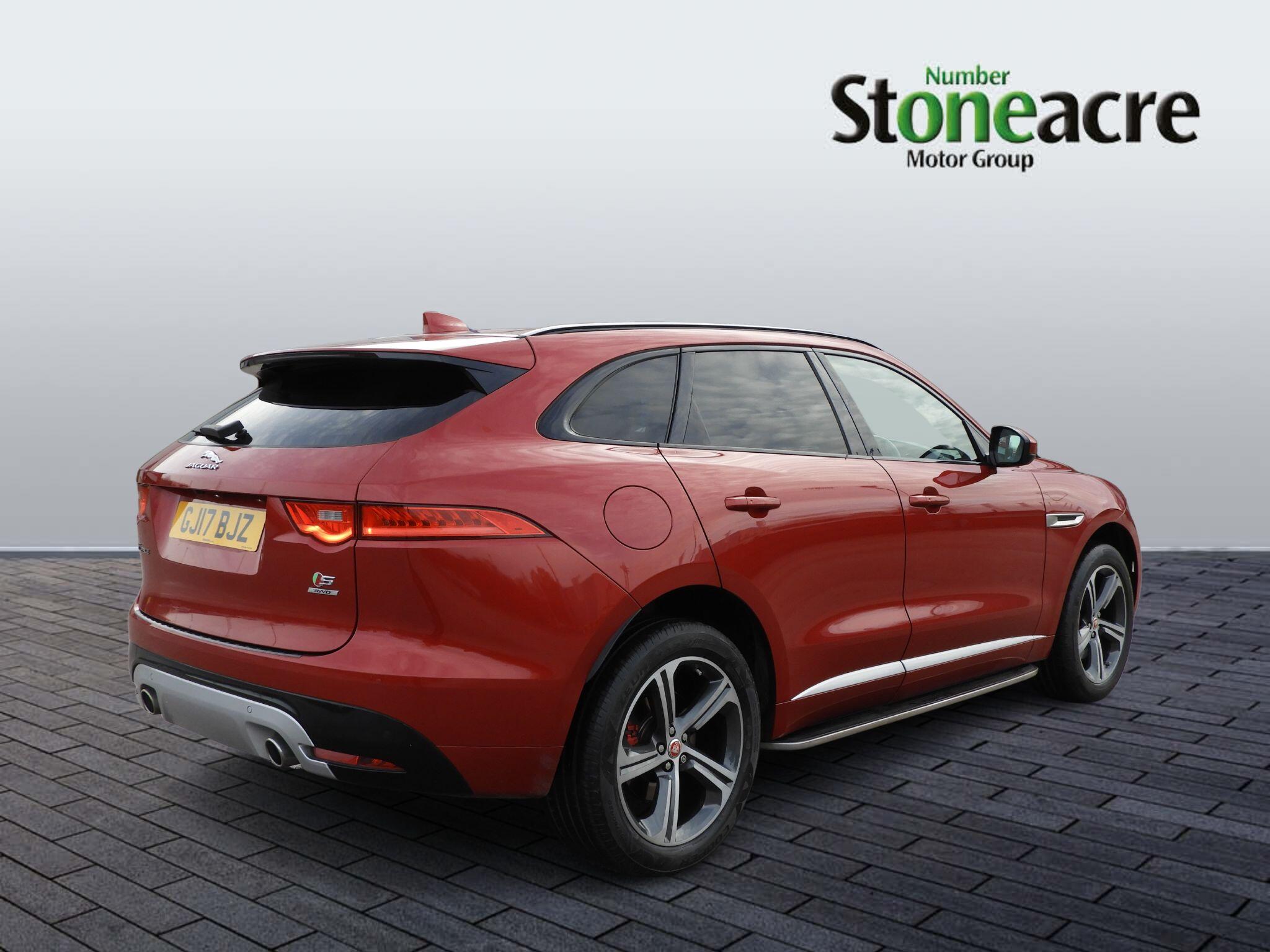 Jaguar F-Pace 3.0 D300 V6 S SUV 5dr Diesel Auto AWD Euro 6 (s/s) (300 ps) GJ17BJZ Image 3