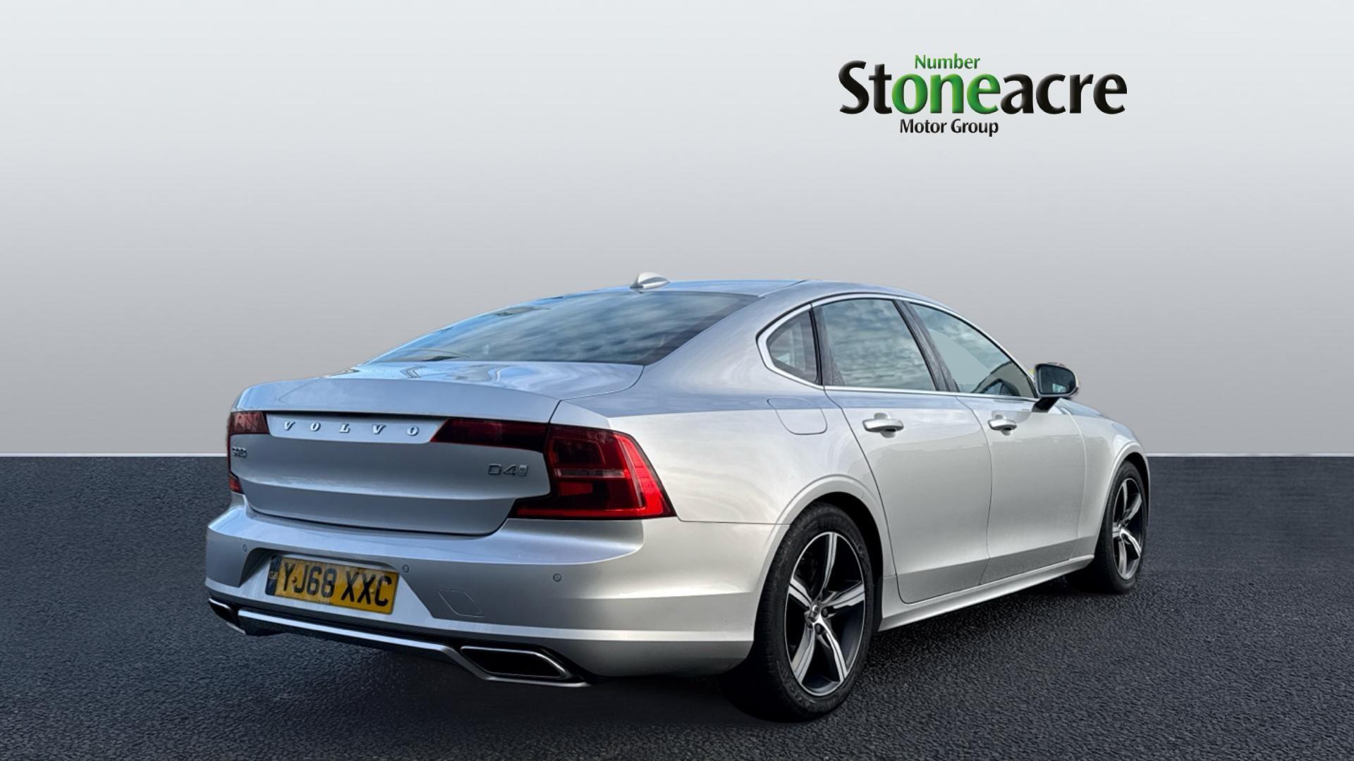 Volvo S90 2.0 D4 R-Design Auto Euro 6 (s/s) 4dr YJ68XXC Image 2