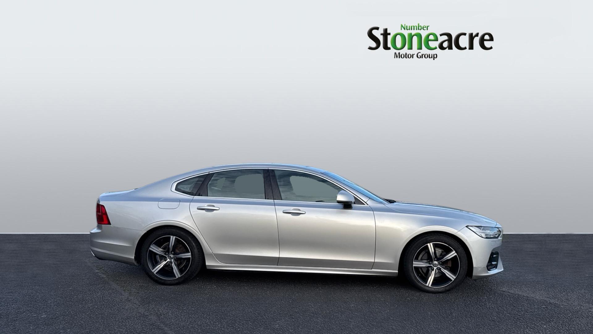 Volvo S90 2.0 D4 R-Design Auto Euro 6 (s/s) 4dr YJ68XXC Image 3