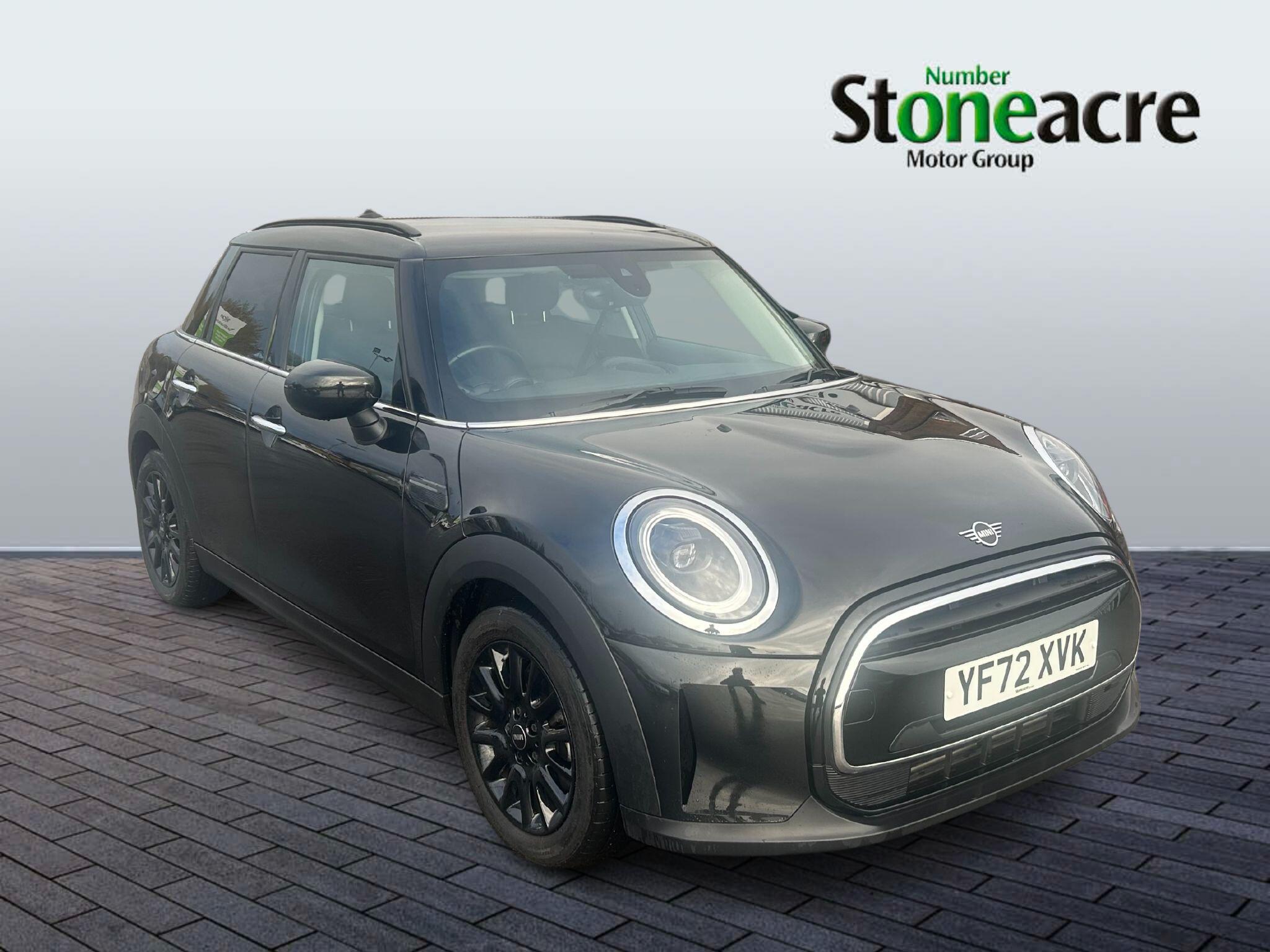 MINI Hatch 1.5 Cooper Classic Steptronic Euro 6 (s/s) 5dr YF72XVK Image 1