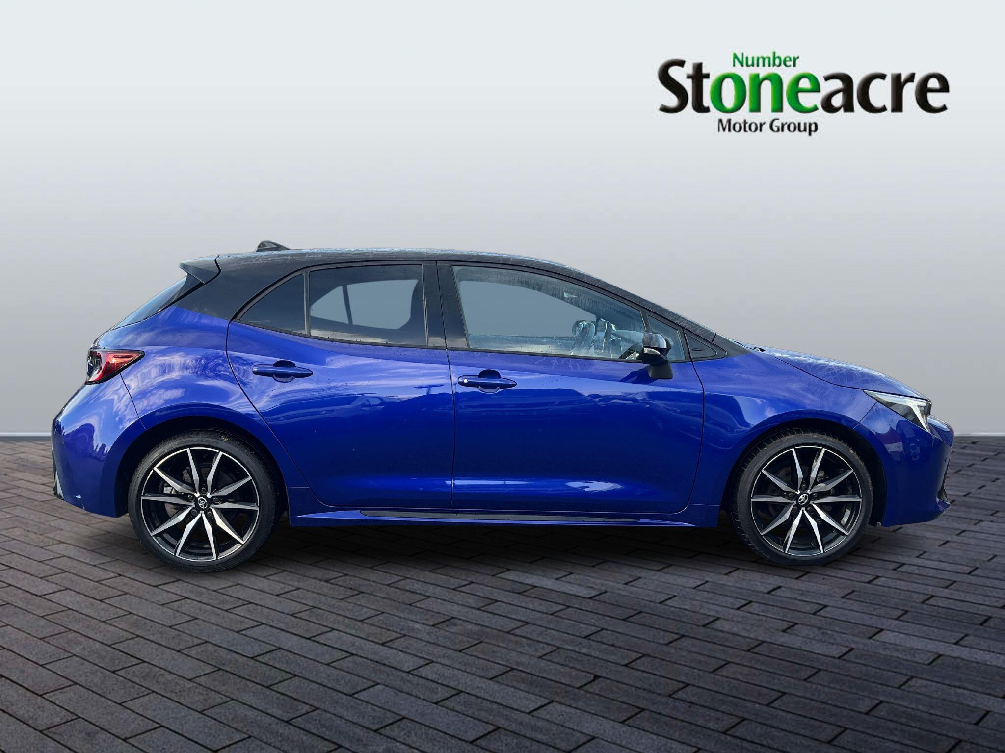 Toyota Corolla Hatchback 1.8 VVT-i Hybrid GR Sport 5dr CVT SM73XJA Image 2