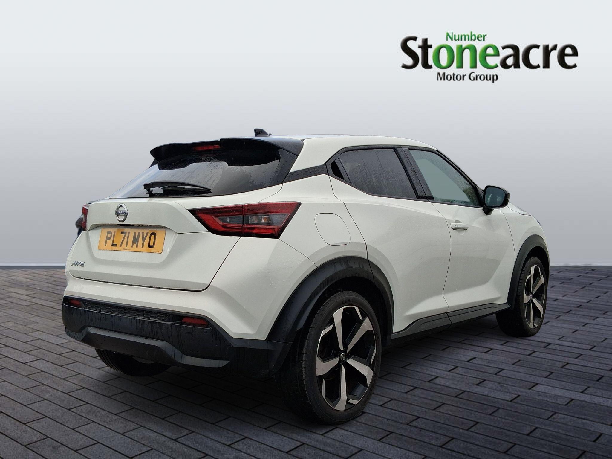 Nissan Juke 1.0 DiG-T 114 Tekna 5dr PL71MYO Image 3