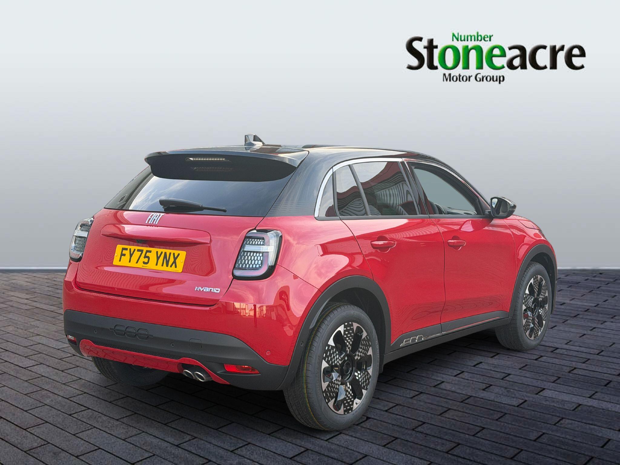 Fiat 600 1.2 MHEV La Prima e-DCT Euro 6 (s/s) 5dr FY75YNX Image 3