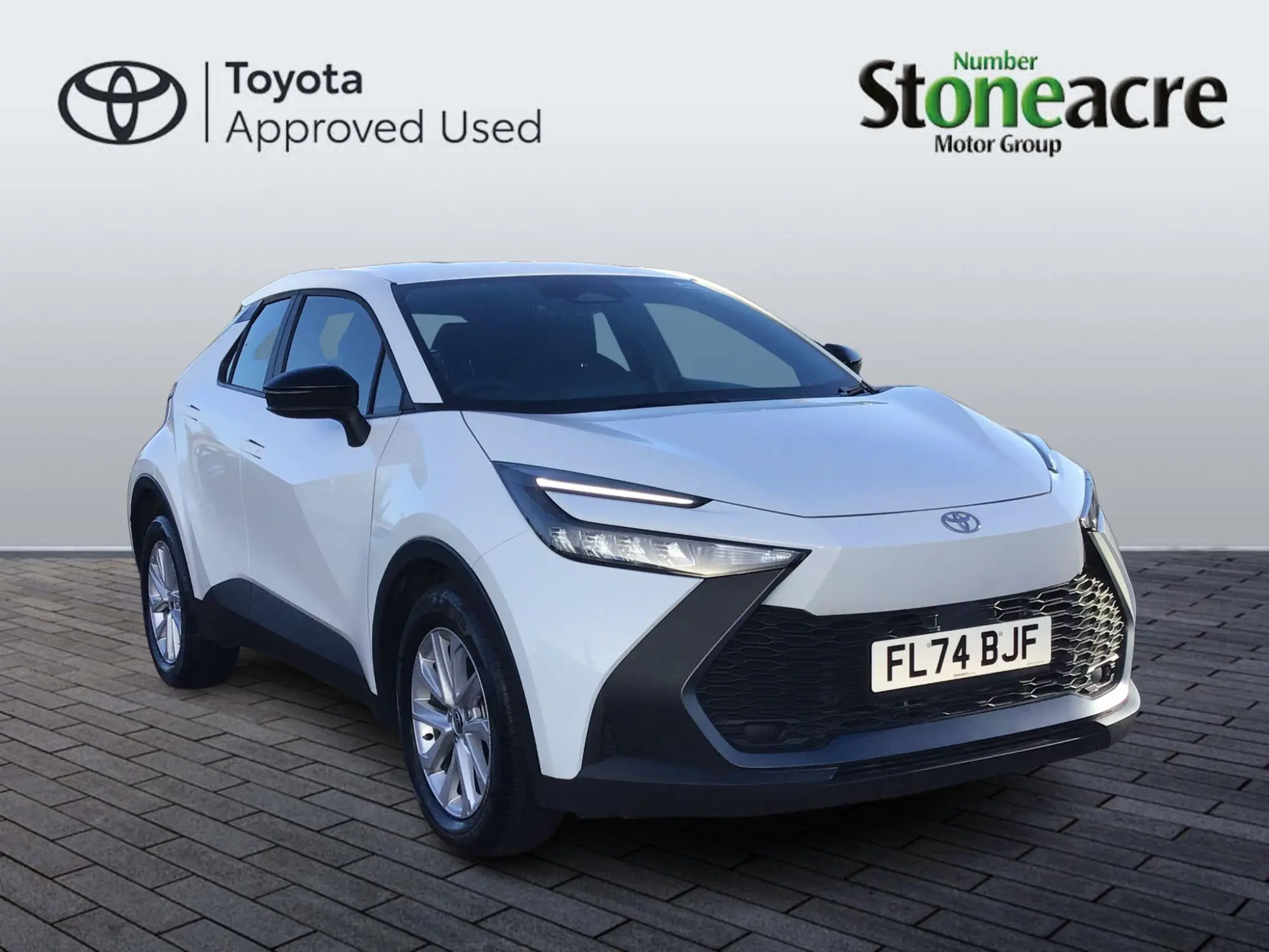 Toyota C-HR Self-Charging Hybrid 1.8 VVT-h Icon CVT Euro 6 (s/s) 5dr FL74BJF Image 1