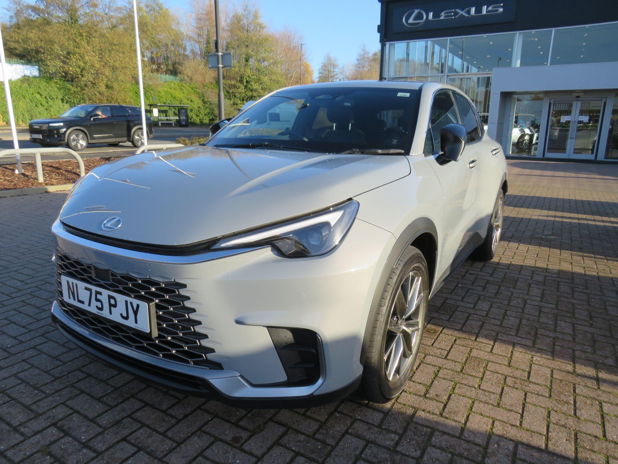 Lexus LBX 1.5 VVT-iE Premium Plus E-CVT Euro 6 (s/s) 5dr NL75PJY Image 3