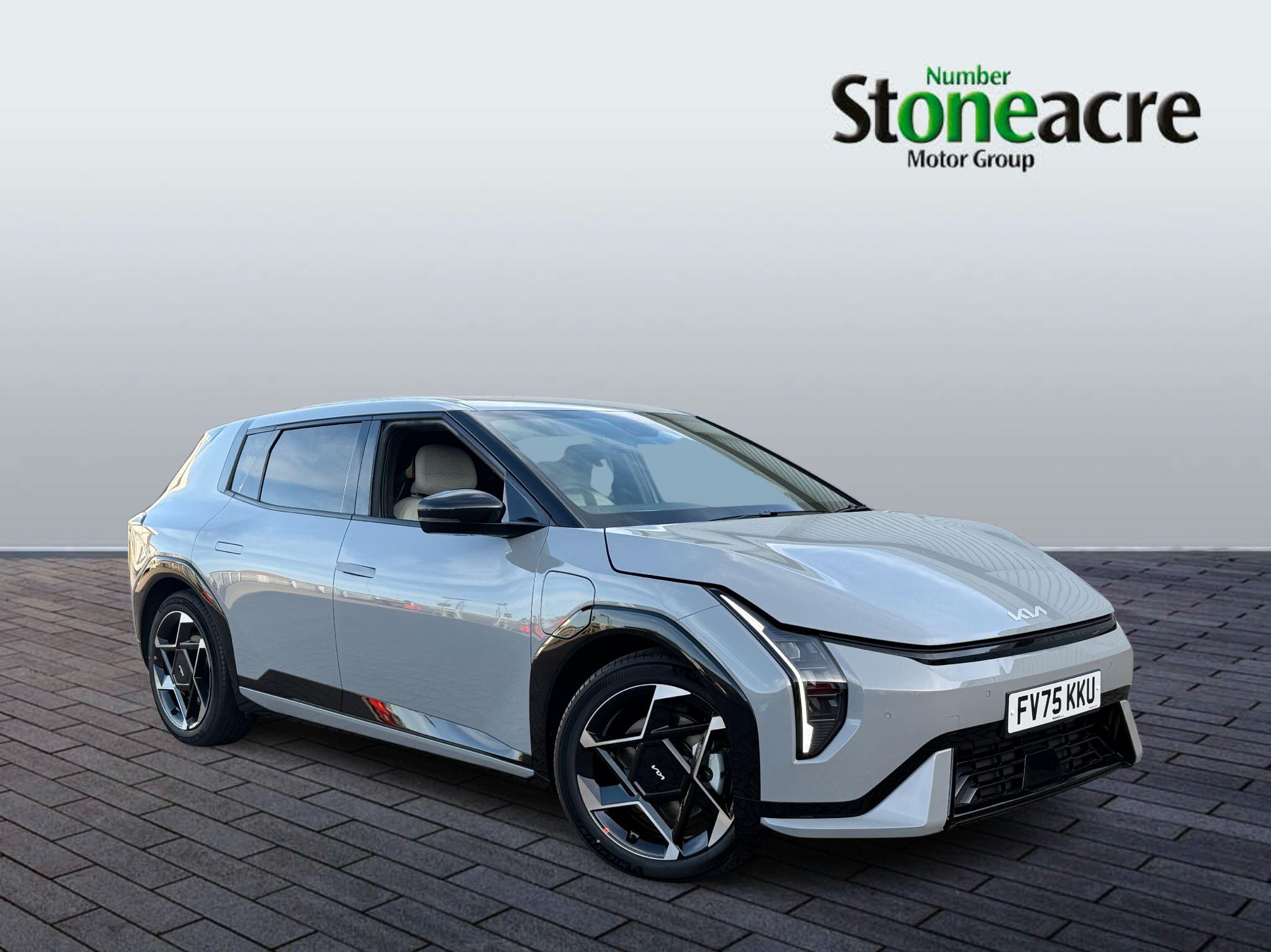 Kia EV4 81.4kWh GT-Line Auto 5dr FV75KKU Image 1
