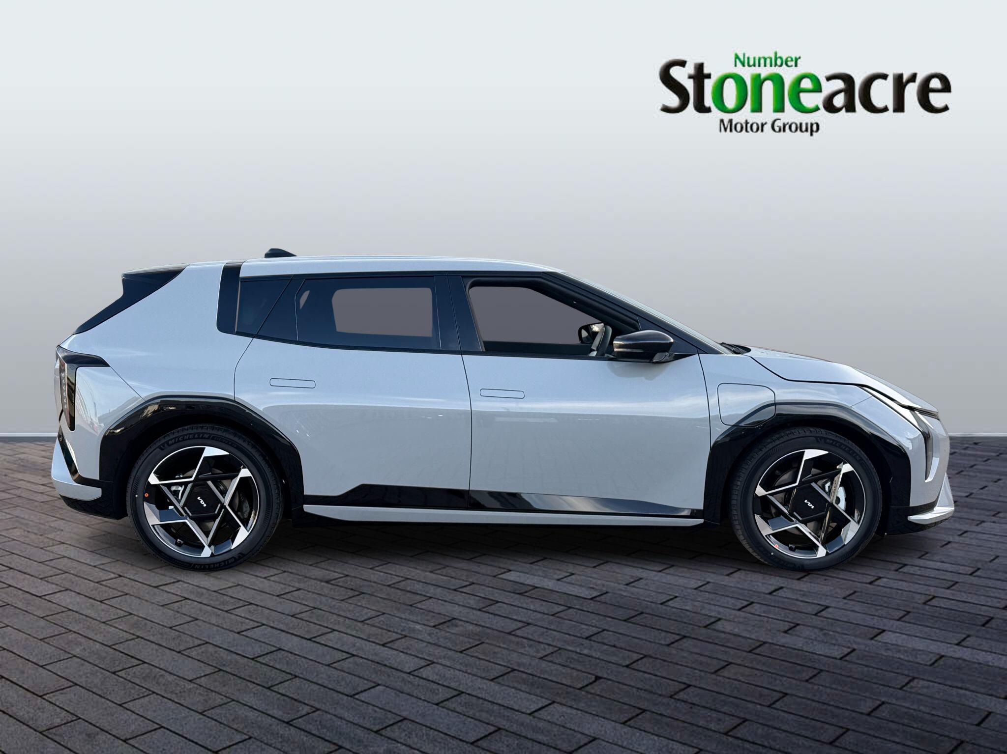 Kia EV4 81.4kWh GT-Line Auto 5dr FV75KKU Image 2