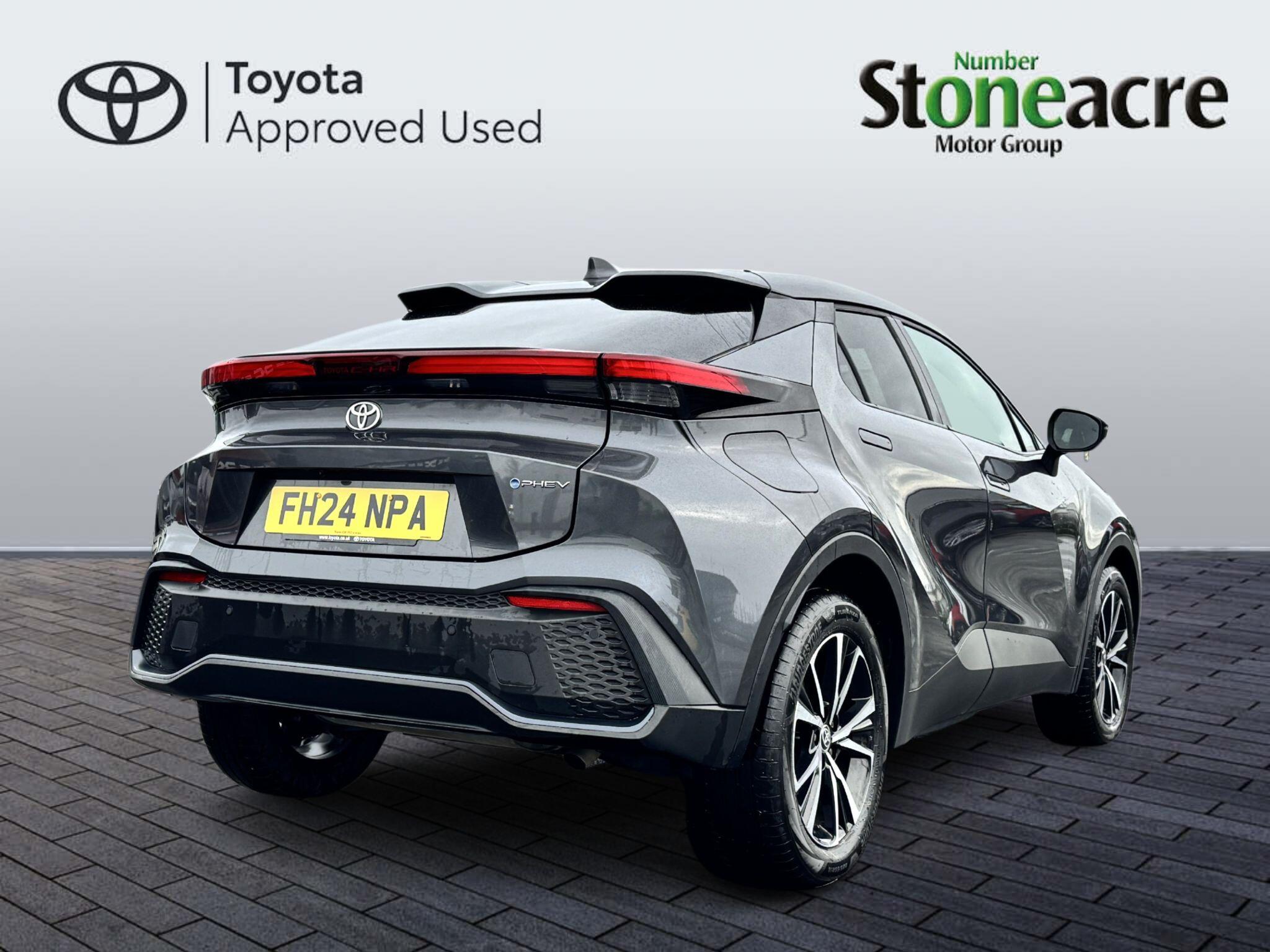 Toyota C-HR Plug-in Hybrid 2.0 VVT-h 13.6 kWh Design CVT Euro 6 (s/s) 5dr FH24NPA Image 3