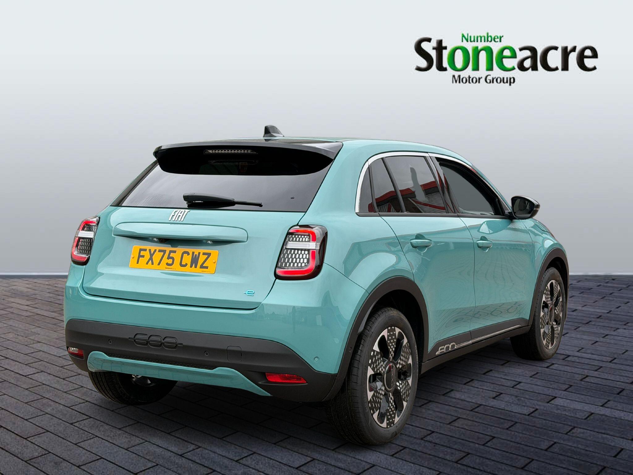 Fiat 600e New Fiat 600e La Prima 54kwh 154hp FX75CWZ Image 3