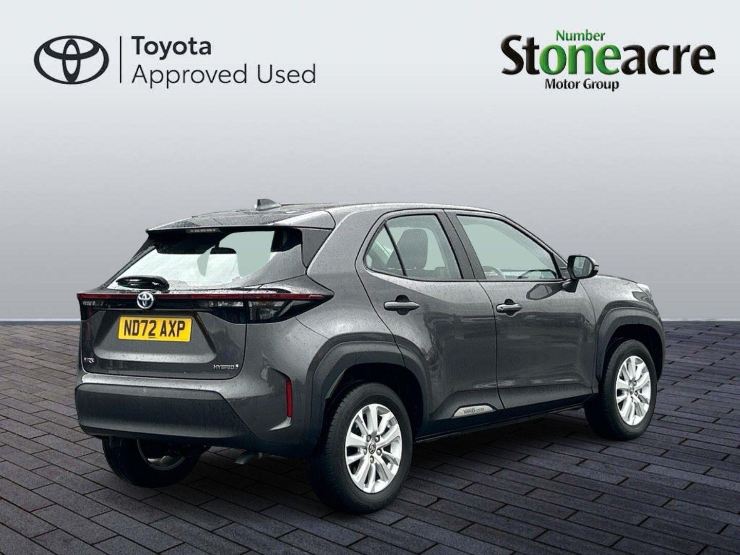 Toyota Yaris Cross 1.5 VVT-h Icon SUV 5dr Petrol Hybrid E-CVT Euro 6 (s/s) (116 ps) ND72AXP Image 3