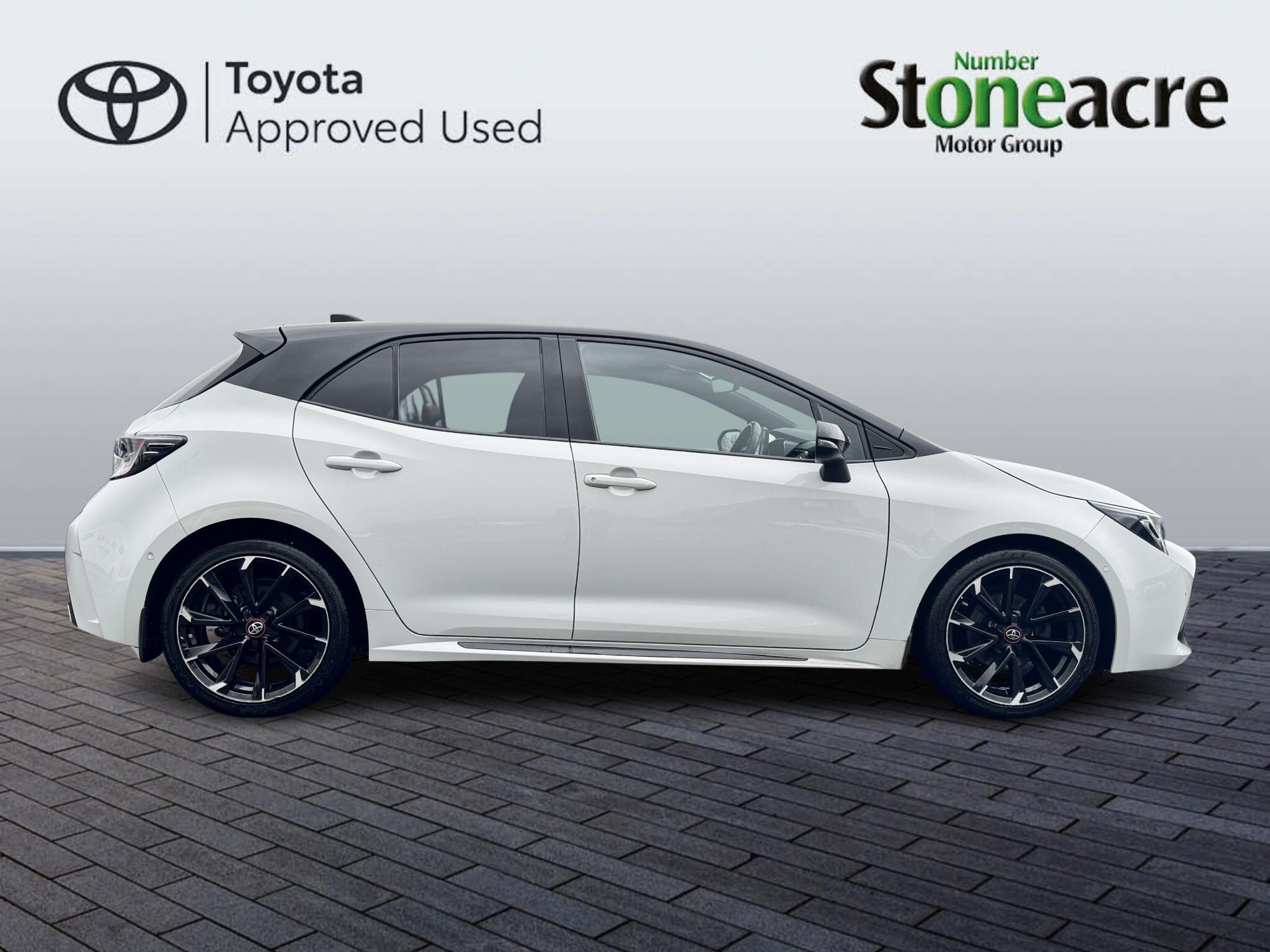 Toyota Corolla Hatchback 1.8 VVT-i Hybrid GR Sport 5dr CVT CJ72VRE Image 2