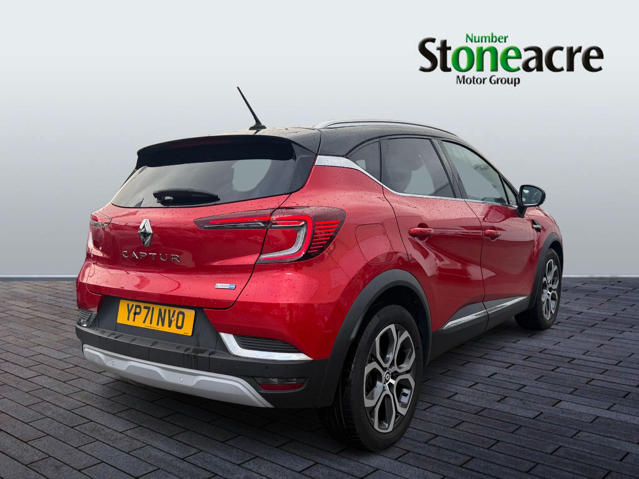Renault Captur E-Tech 1.6 E-TECH S Edition Auto Euro 6 (s/s) 5dr YP71NVO Image 3