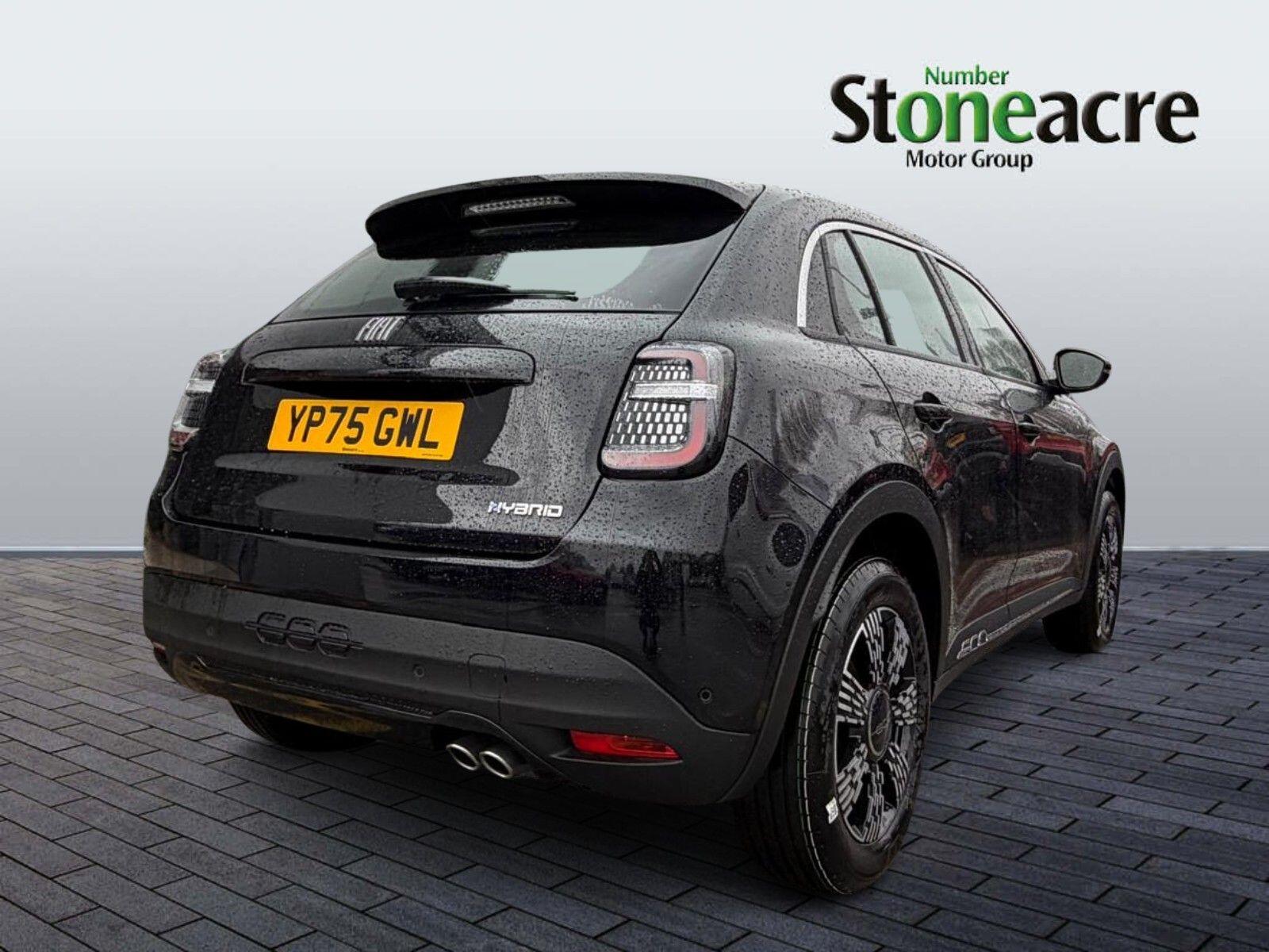 Fiat 600 1.2 MHEV e-DCT Euro 6 (s/s) 5dr YP75GWL Image 3