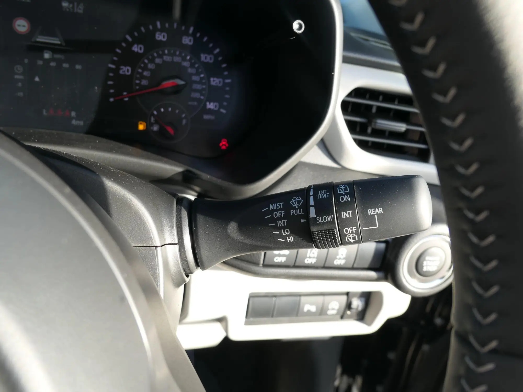 Suzuki Swift Image 15