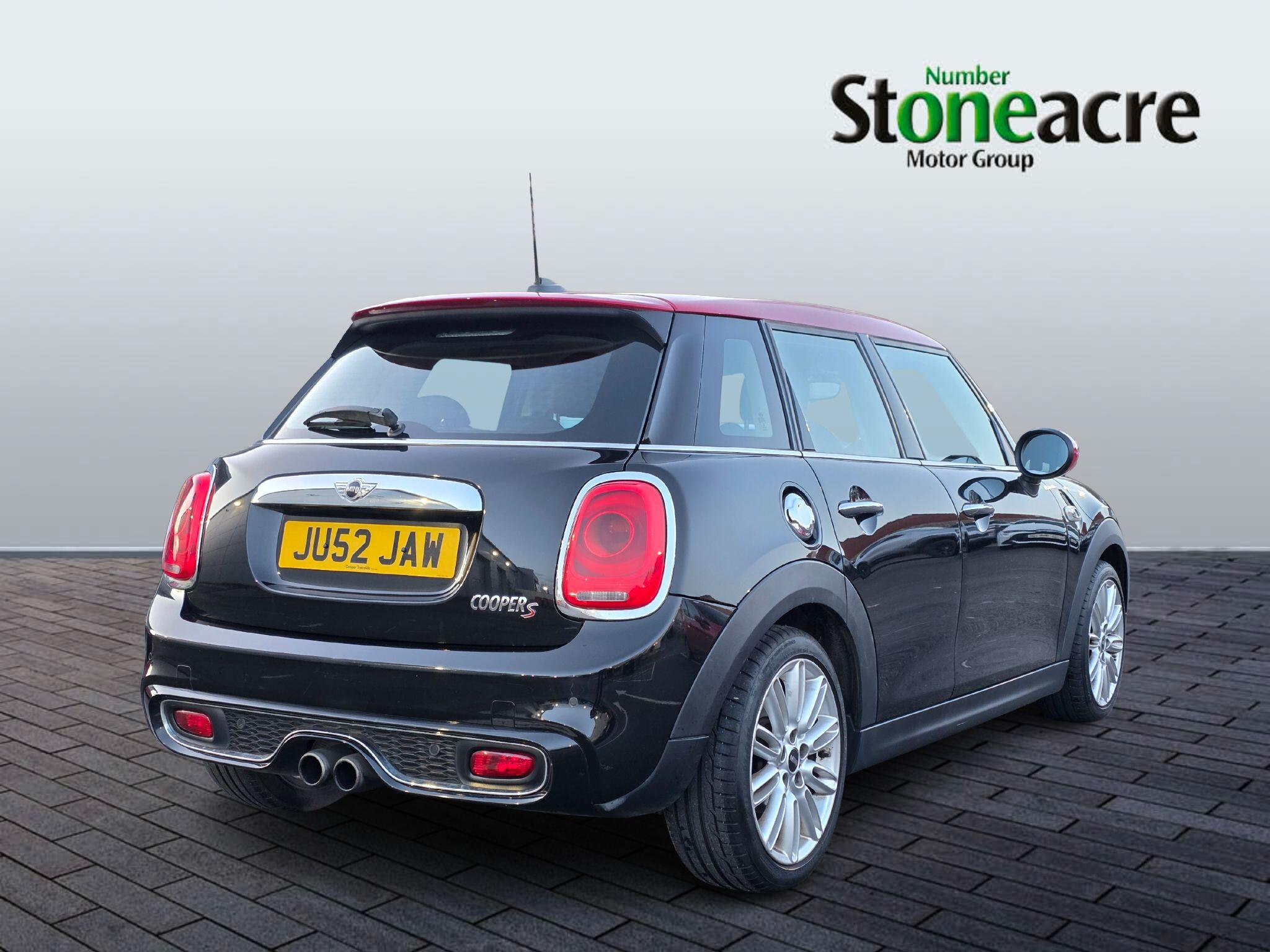 MINI Hatch 2.0 Cooper S Auto Euro 6 (s/s) 5dr JU52JAW Image 2