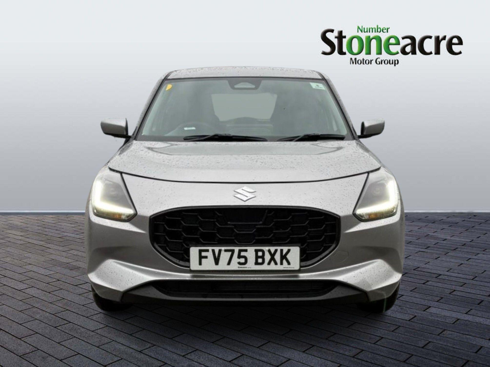 Suzuki Swift 1.2 MHEV Motion Euro 6 (s/s) 5dr FV75BXK Image 2