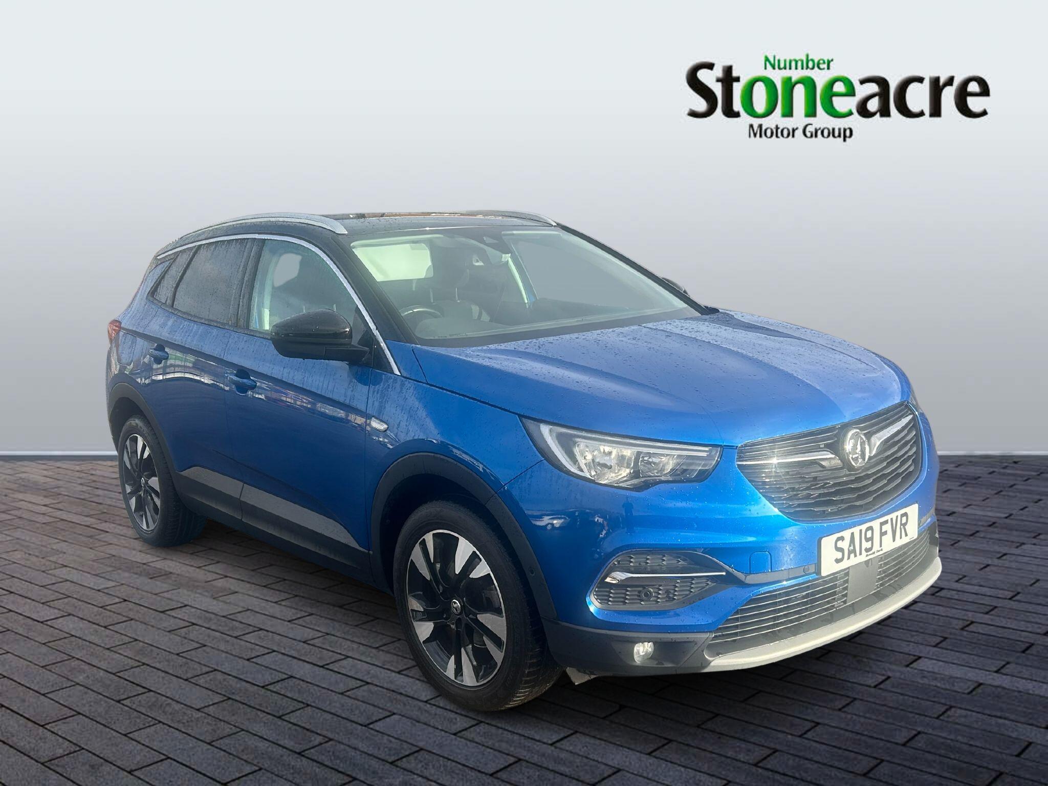 Vauxhall Grandland X 1.2 Turbo Design Line Euro 6 (s/s) 5dr SA19FVR Image 1