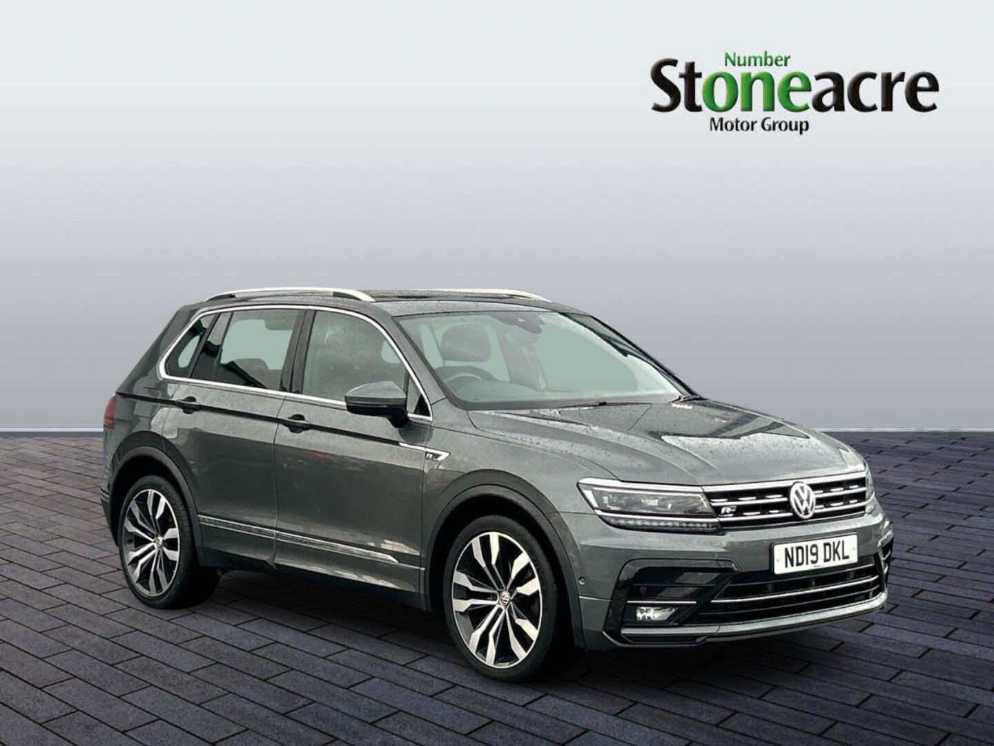 Volkswagen Tiguan 2.0 TDI R-Line Tech DSG 4Motion Euro 6 (s/s) 5dr ND19DKL Image 1