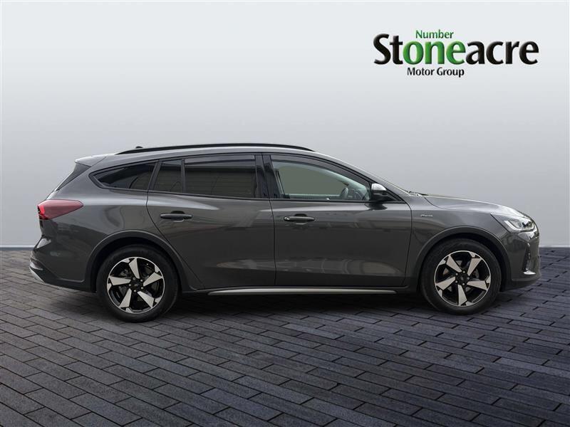 Ford Focus Estate 1.0T EcoBoost MHEV Active Euro 6 (s/s) 5dr VRZ6109 Image 2