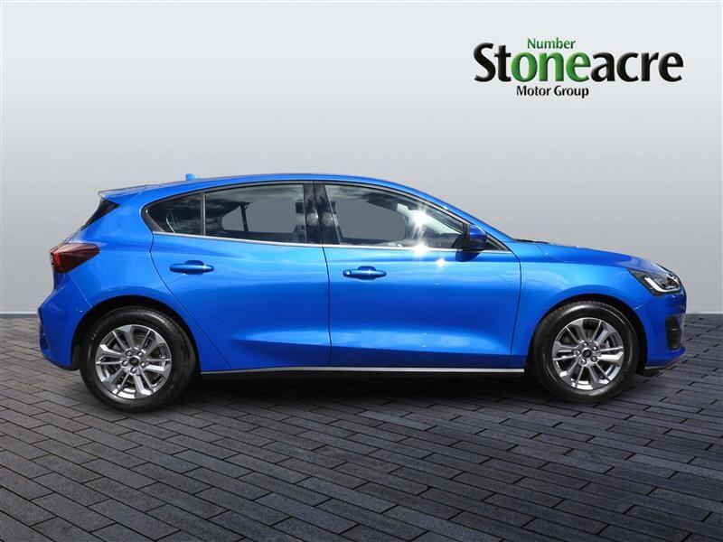 Ford Focus 1.0 EcoBoost Titanium 5dr DP23XXL Image 2