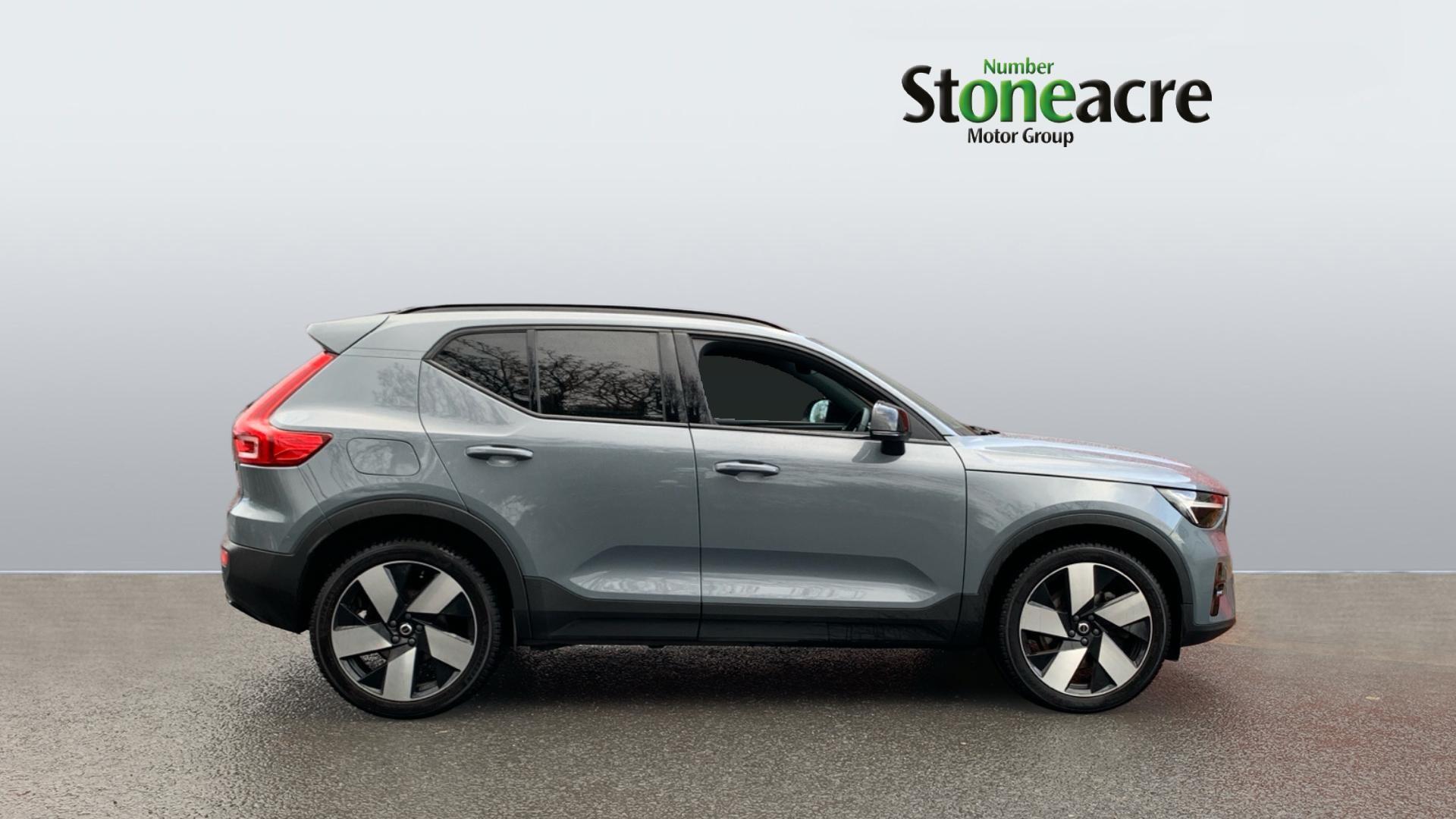 Volvo XC40 Recharge 1.5h T5 Recharge 10.7kWh Ultimate Dark SUV 5dr Petrol Plug-in Hybrid Auto Euro 6 (s/s) (262 ps) NK72LSD Image 3