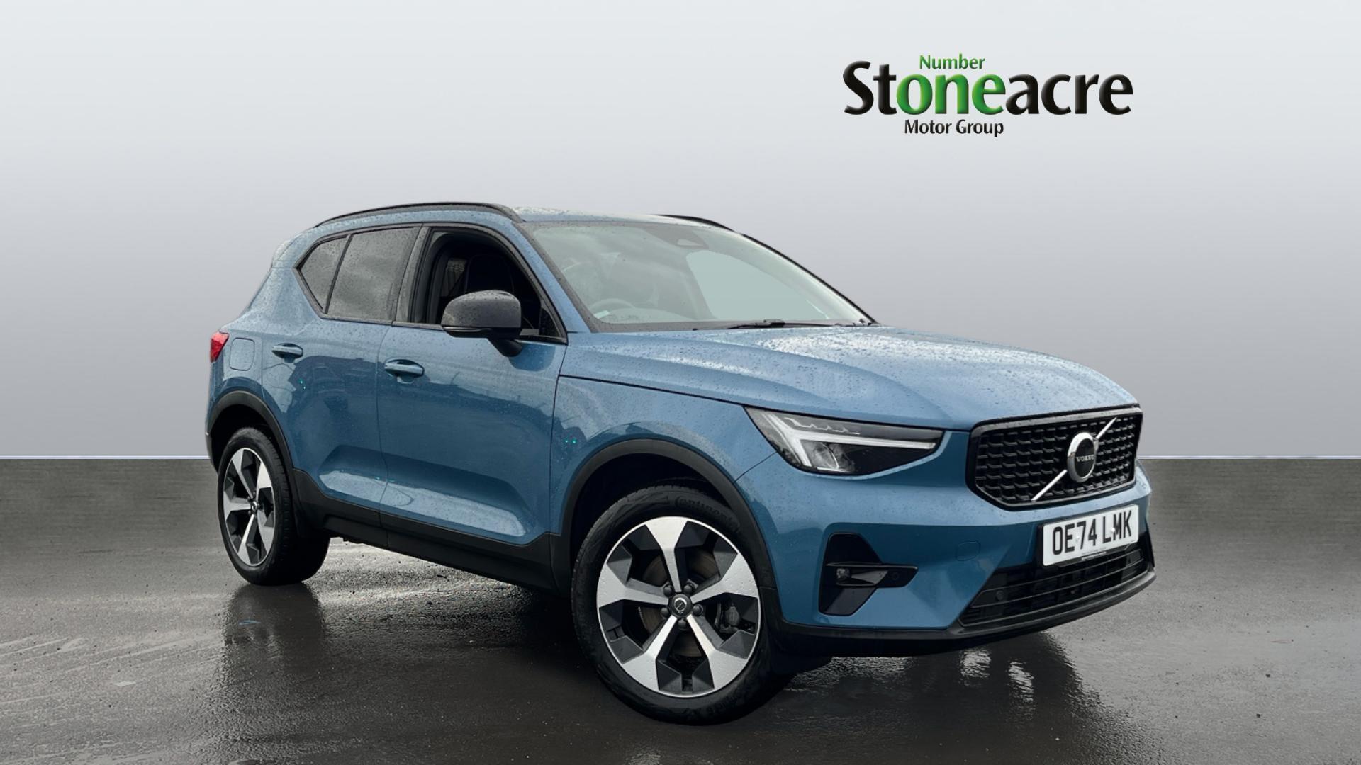 Volvo XC40 2.0 B3P Plus Dark 5dr Auto OE74LMK Image 1