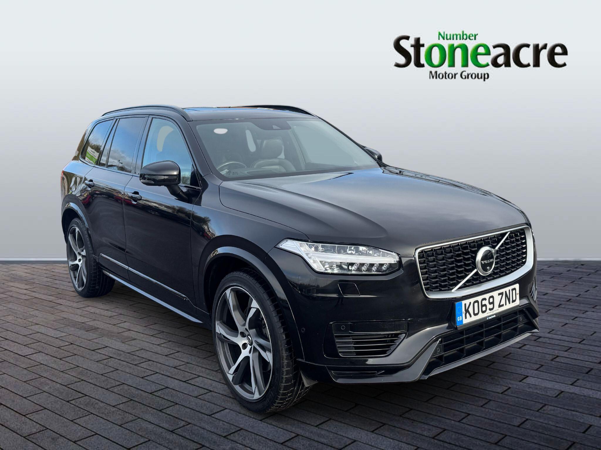 Volvo XC90 2.0h T8 Twin Engine 11.6kWh R-Design Pro Auto 4WD Euro 6 (s/s) 5dr KO69ZND Image 1