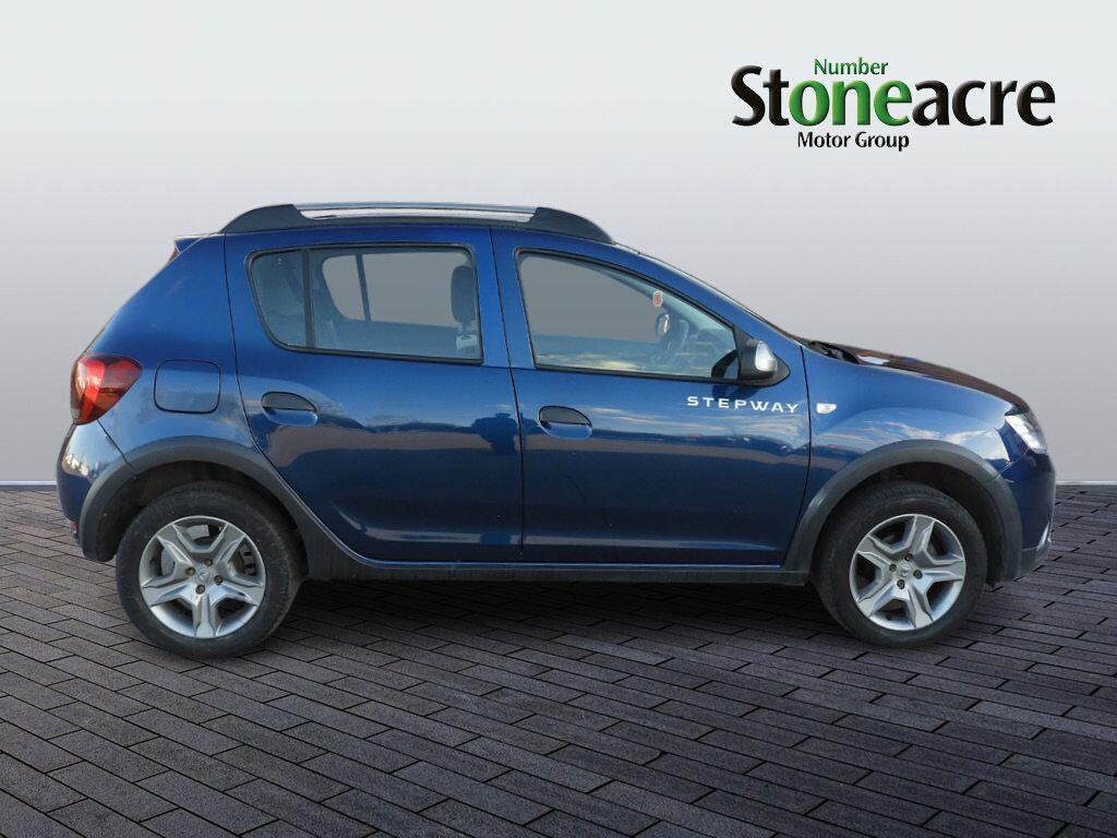 Dacia Sandero Stepway 0.9 TCe Comfort 5dr DU69XDC Image 2